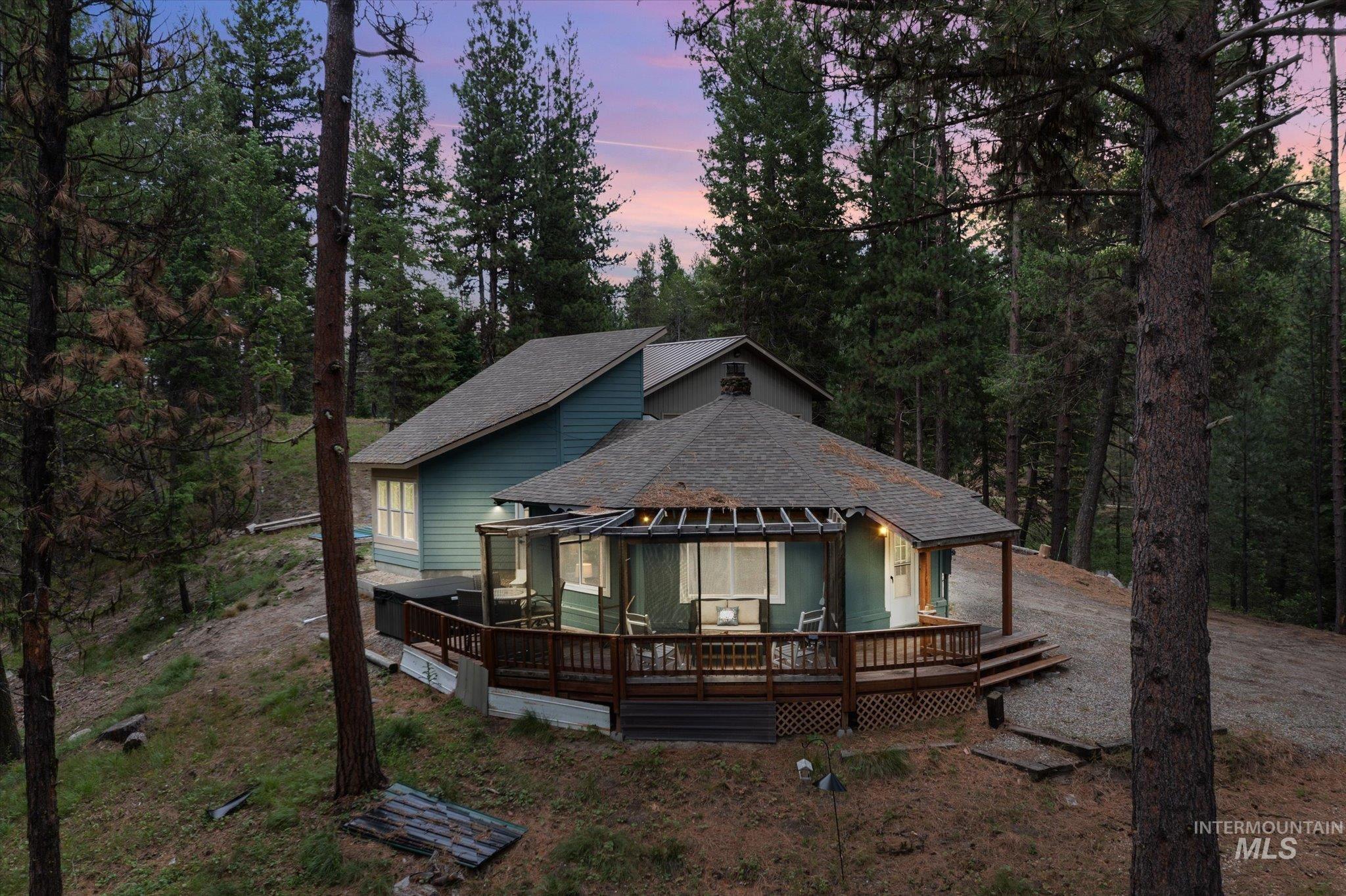 9785 Edna Pl, Cascade ID 83611