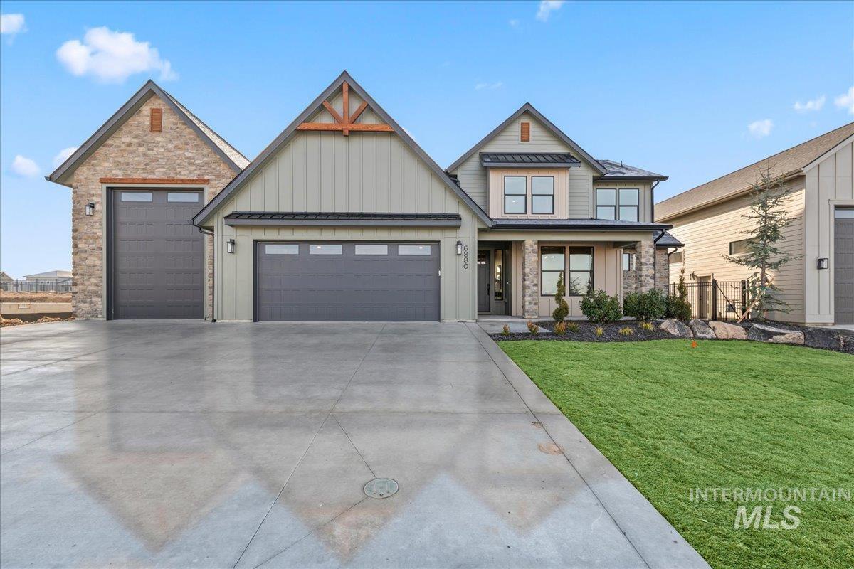 6880 E Chicken Hawk Loop, Nampa ID 83686