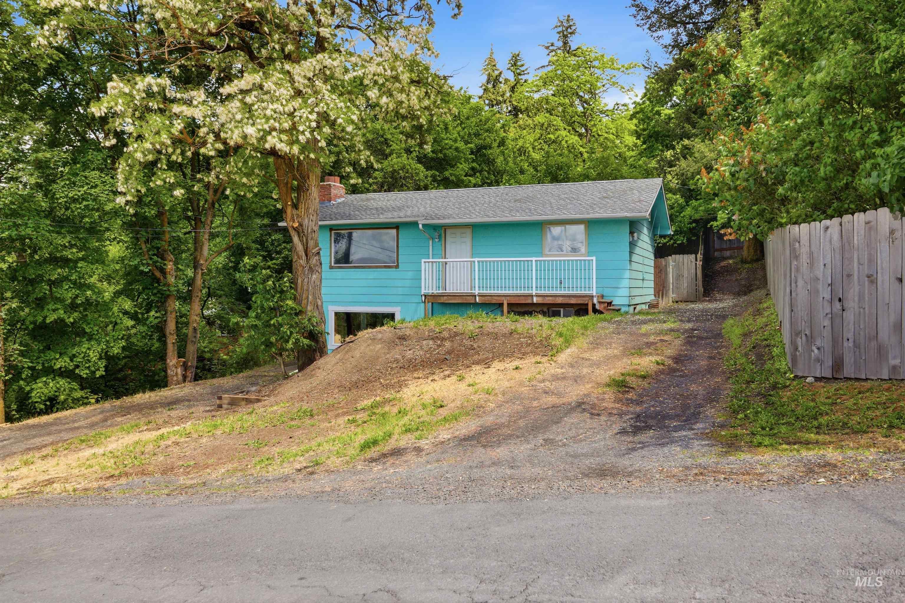 416 N Van Buren, Moscow ID 83843