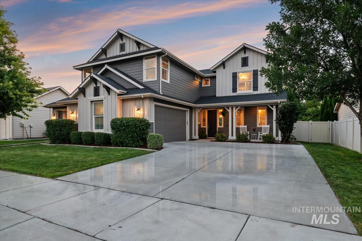 1474 W Bear Track Dr, Meridian ID 83642