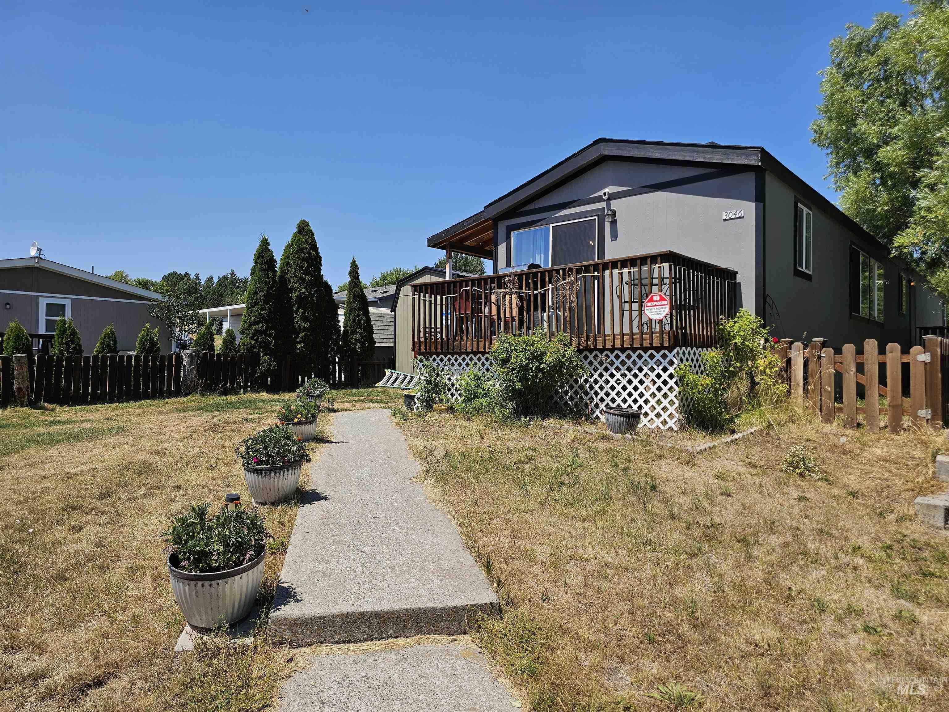 609 N Almon # 3046, Moscow ID 83843