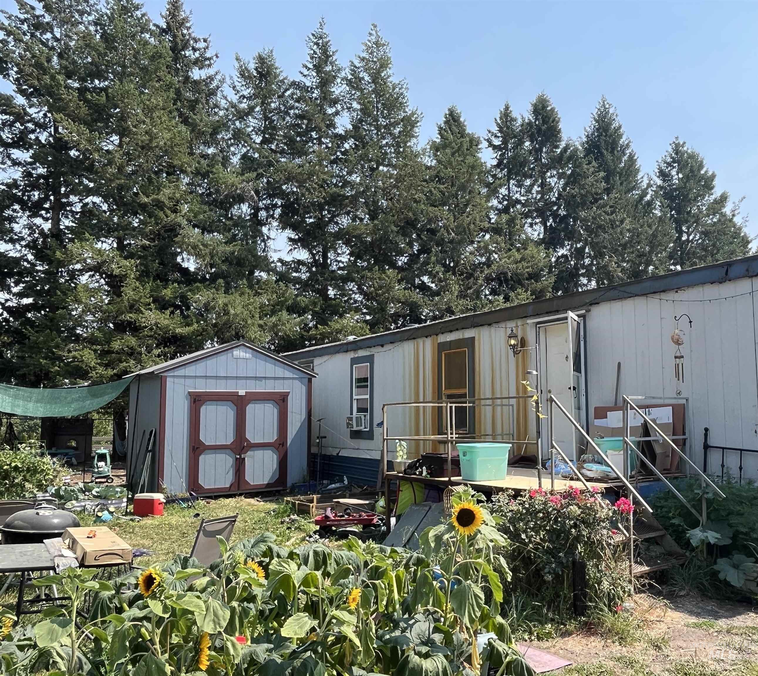3175 Tomer Rd # 36, Moscow ID 83843