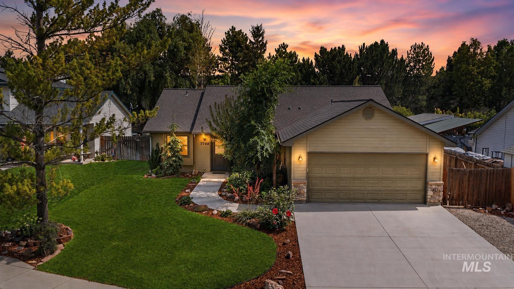 7766 Arlington Dr, Nampa ID 83687
