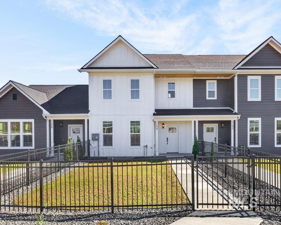 1198 Edington, Moscow ID 83843
