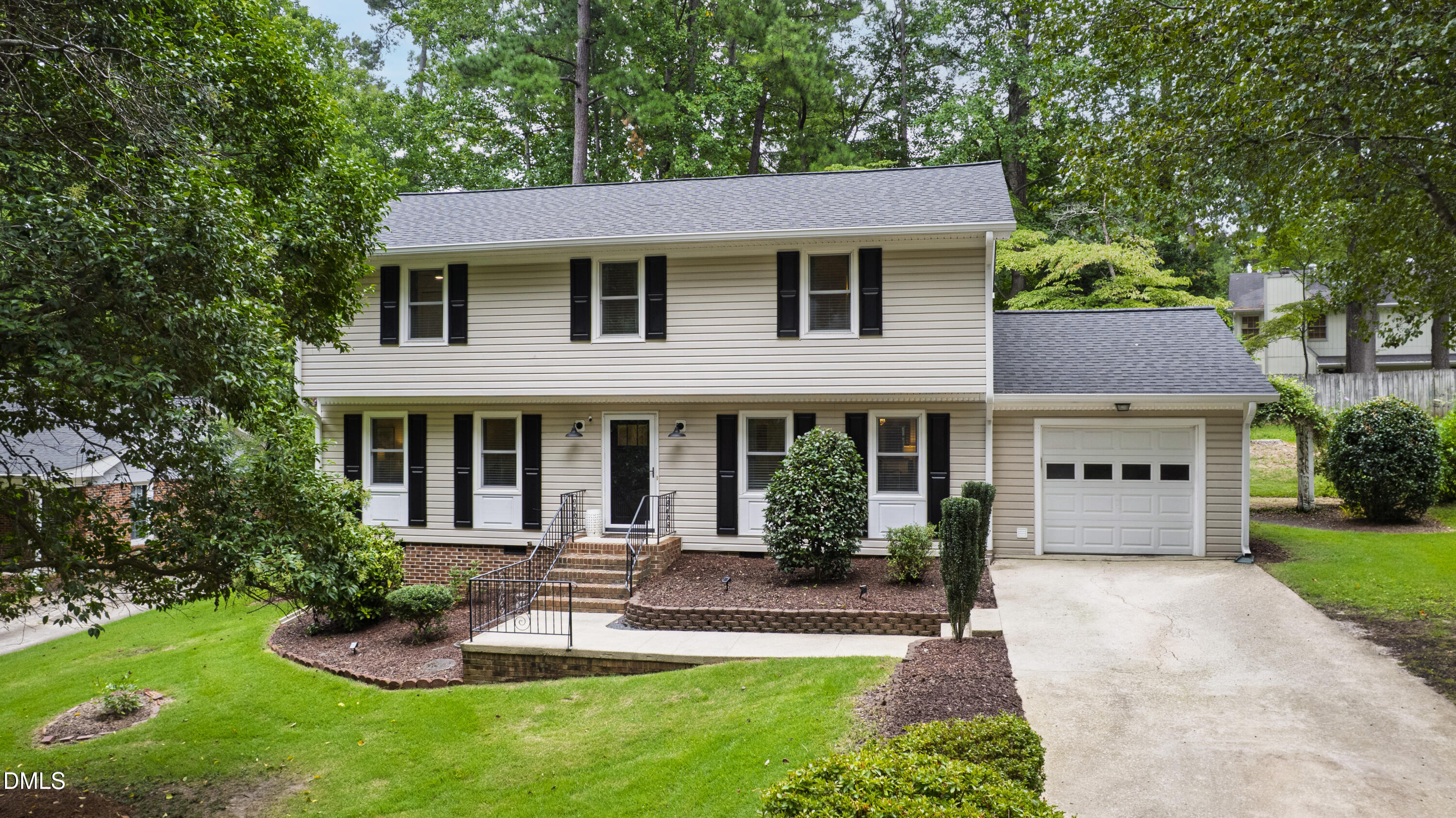 5320 Cherrycrest Court, Raleigh, NC 27609