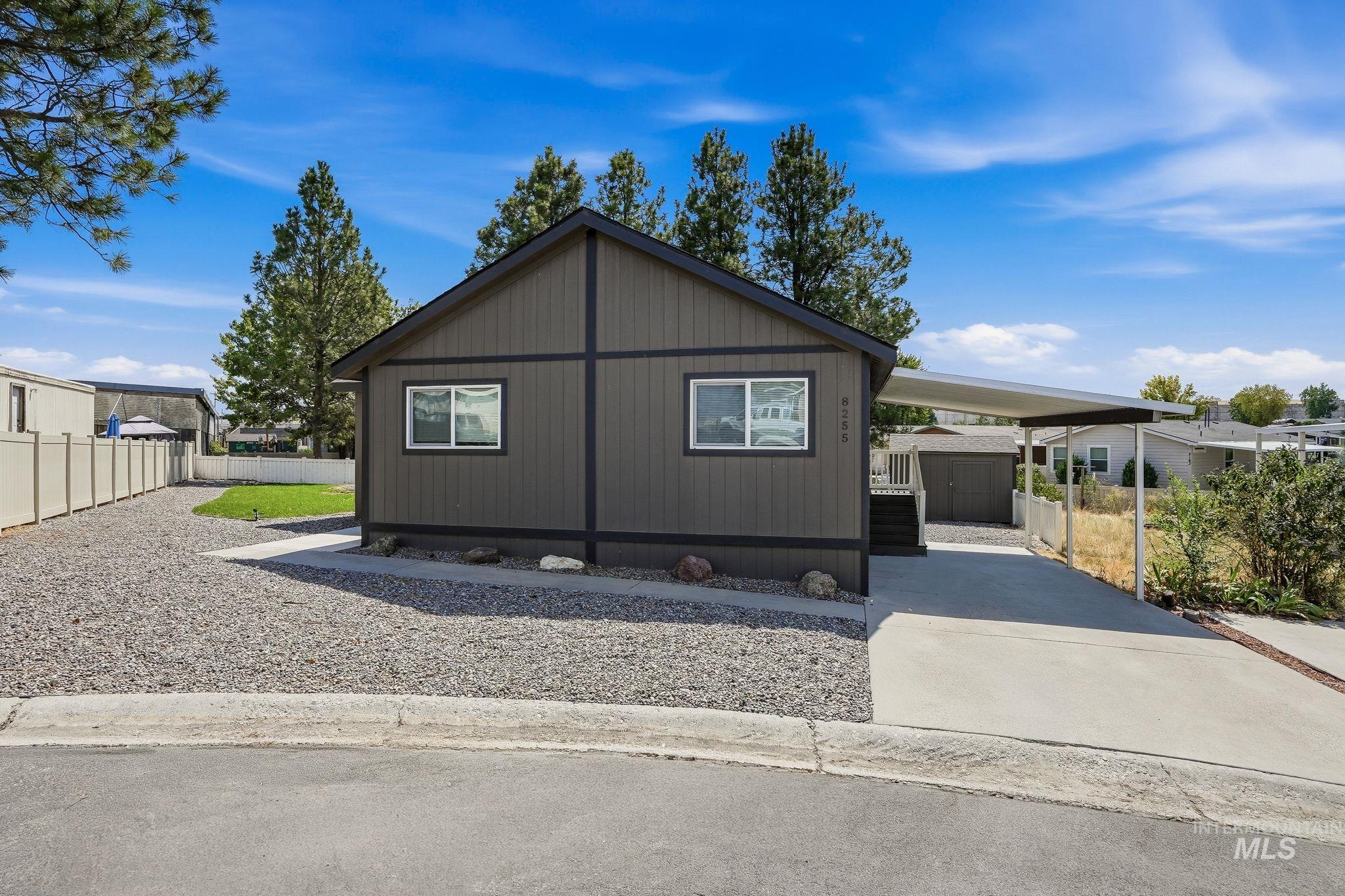8255 Blue Ridge # 6, Boise ID 83716