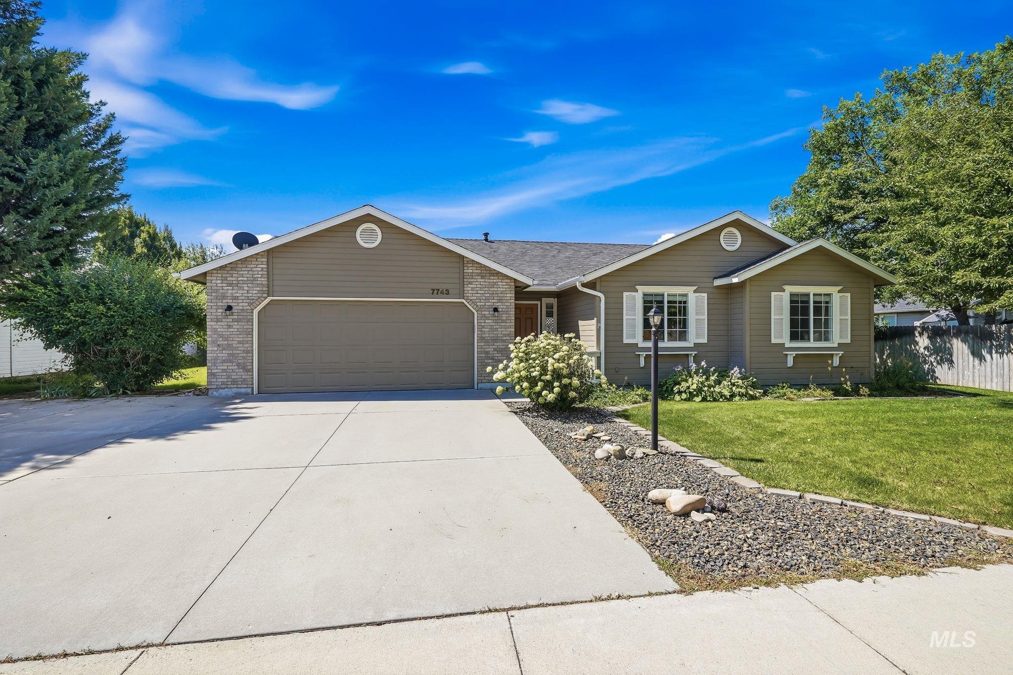7743 W Devonwood Dr, Boise ID 83714