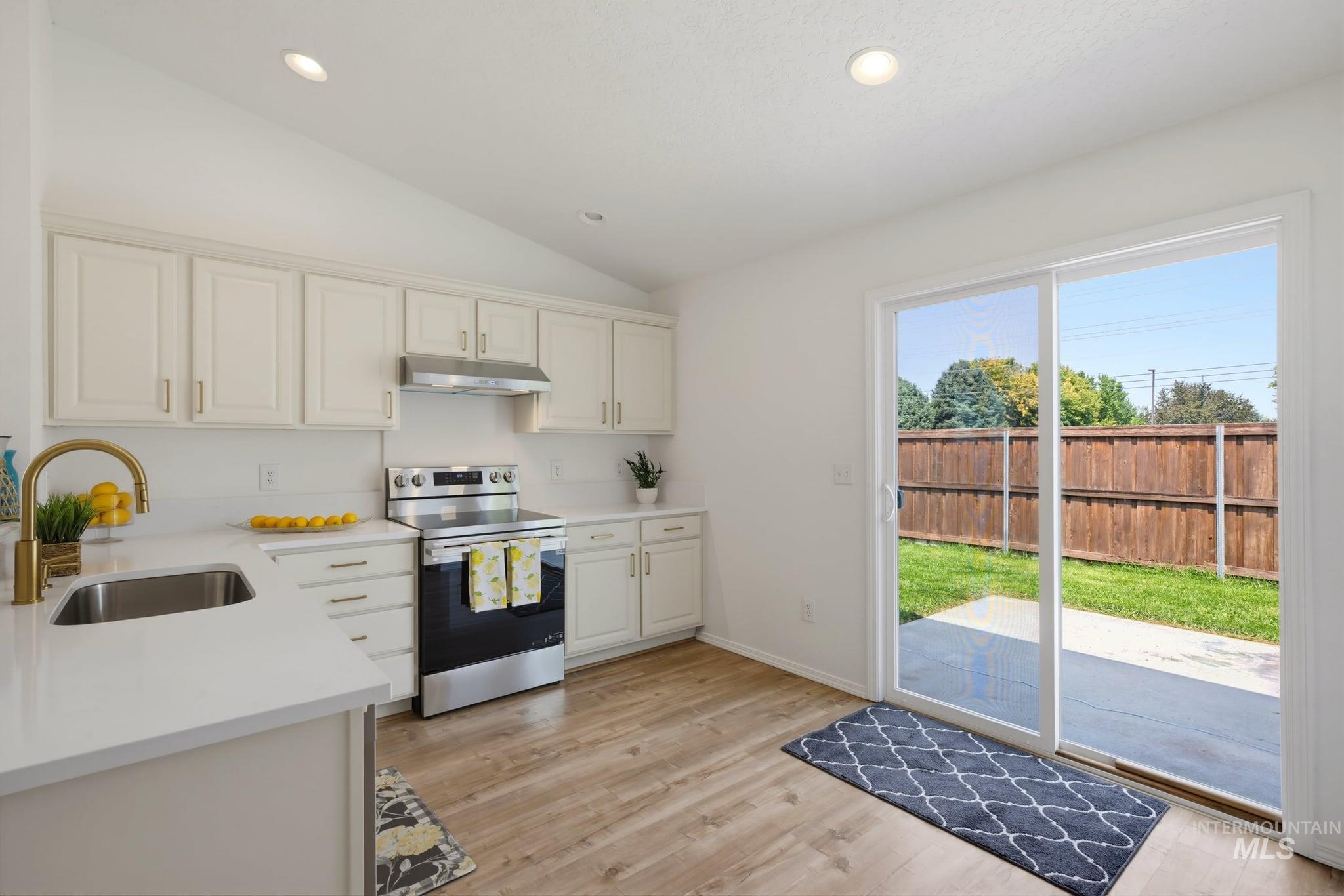 9654 W Weir Hollis Drive, Boise ID 83709