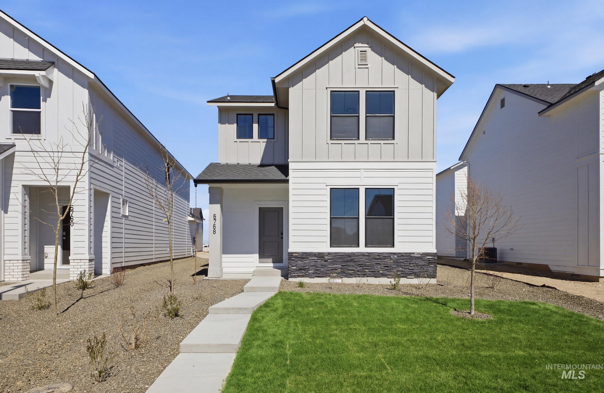 6768 W Redwood Creek Dr, Meridian ID 83646