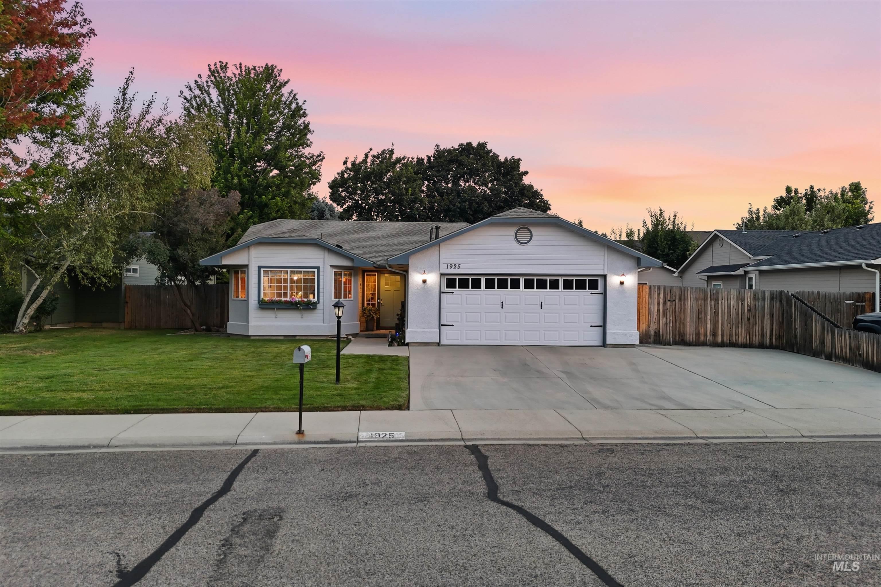 1925 E Challis Dr, Meridian ID 83646