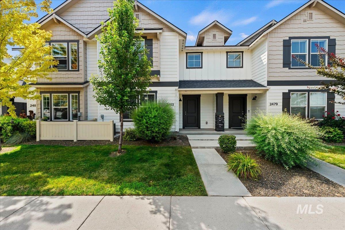 2483 E Goldstone St, Meridian ID 83642