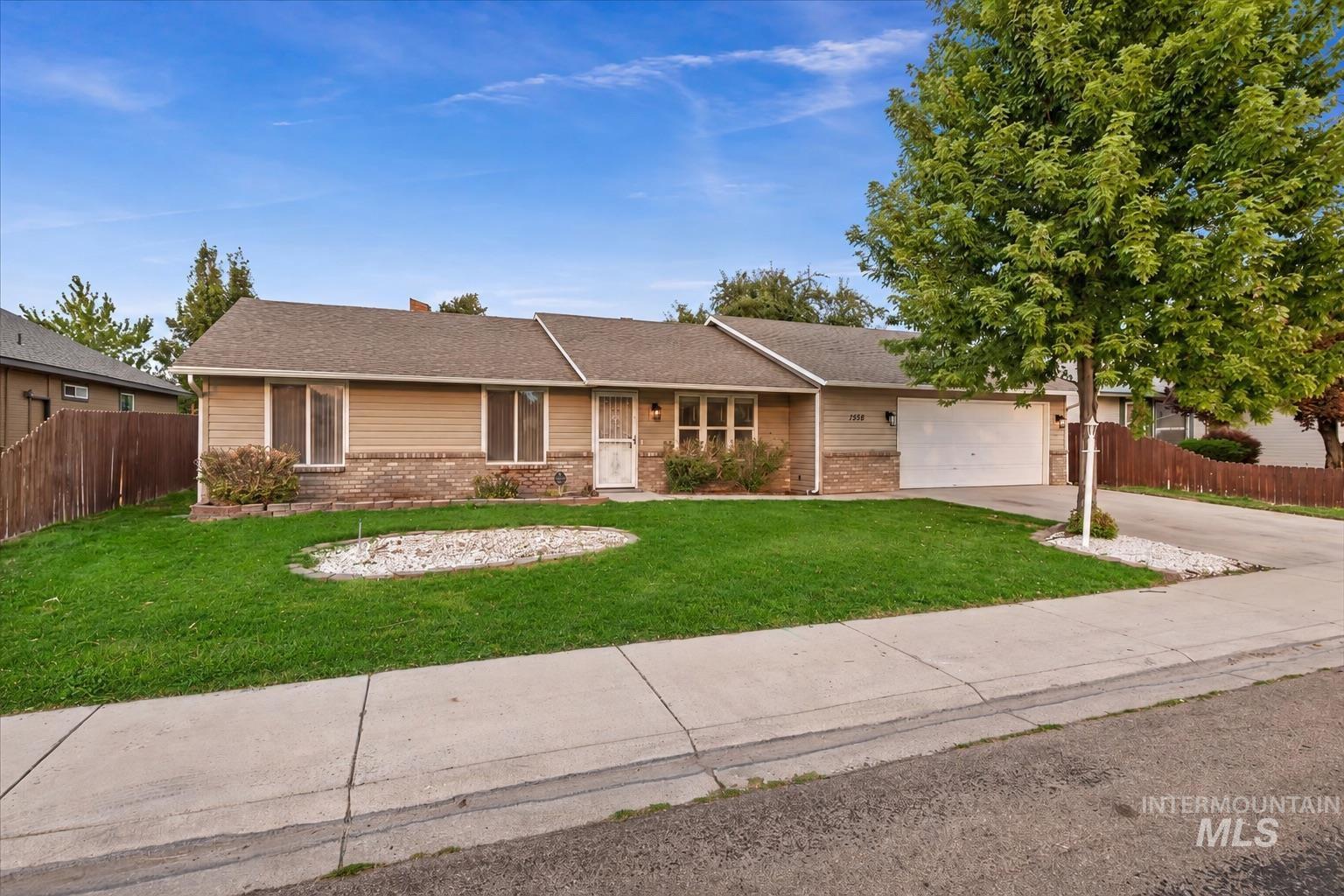 1558 N Tina Marie Ave, Meridian ID 83642