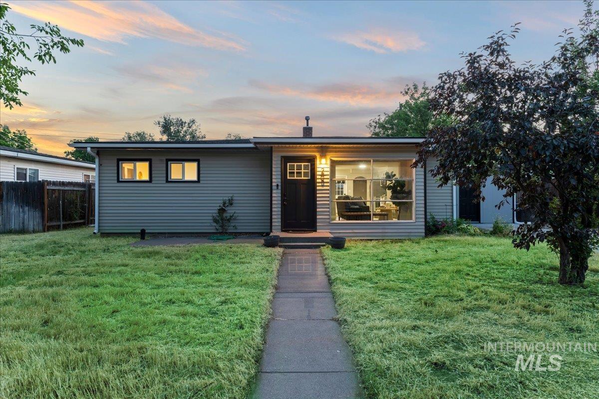 205 Baker Dr, Mountain Home ID 83647