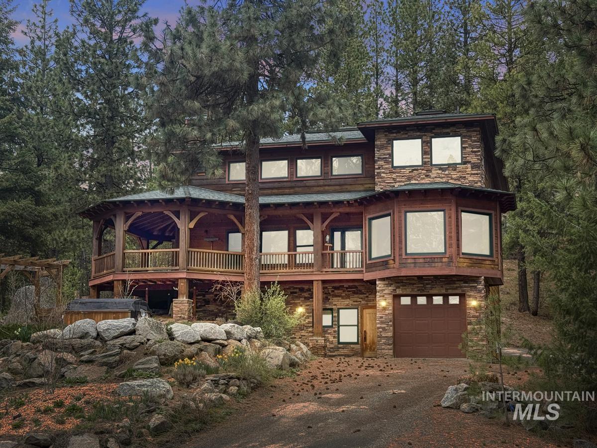 4 Chino Spur, Cascade ID 83611