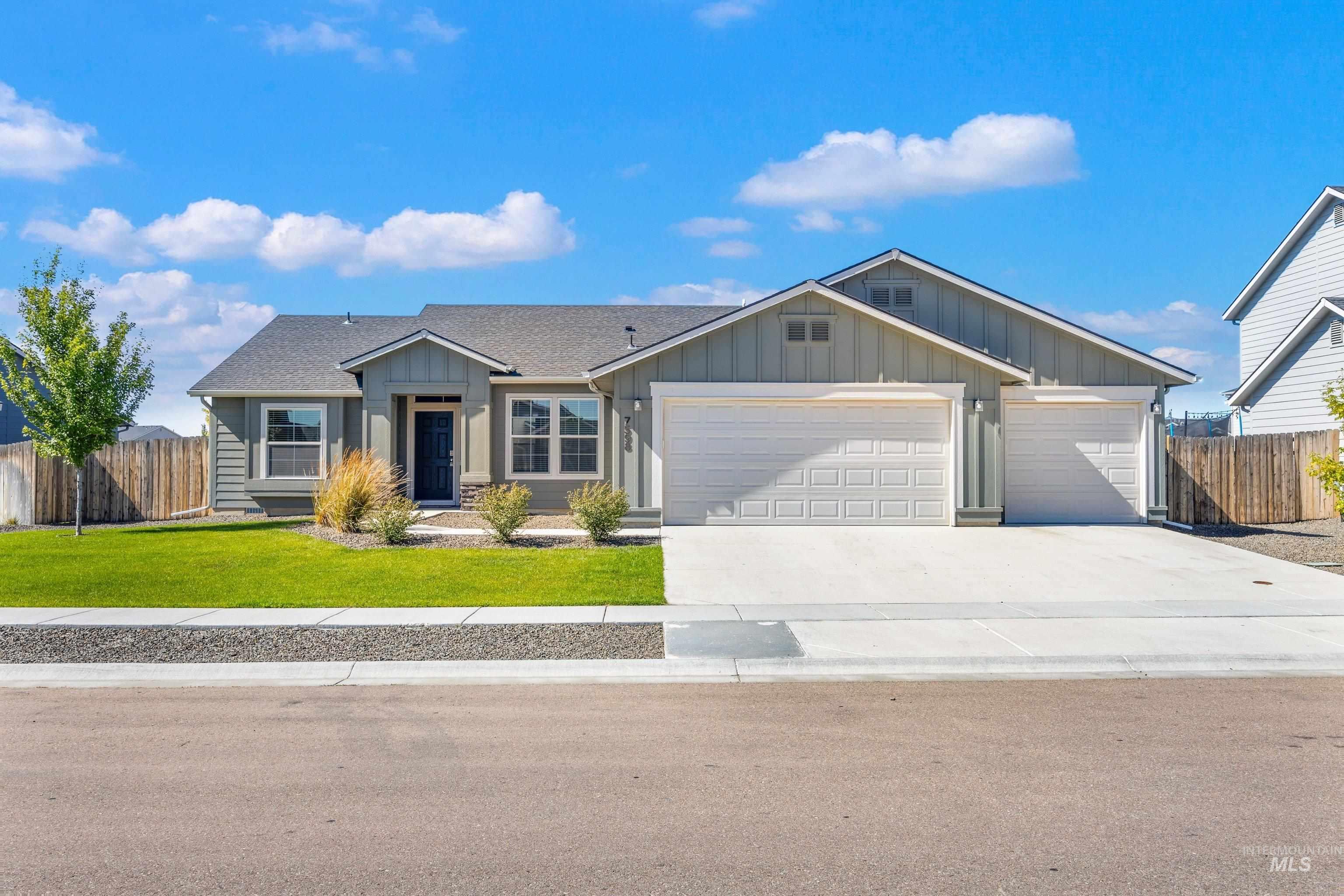 7598 E Toussand Dr., Nampa ID 83687