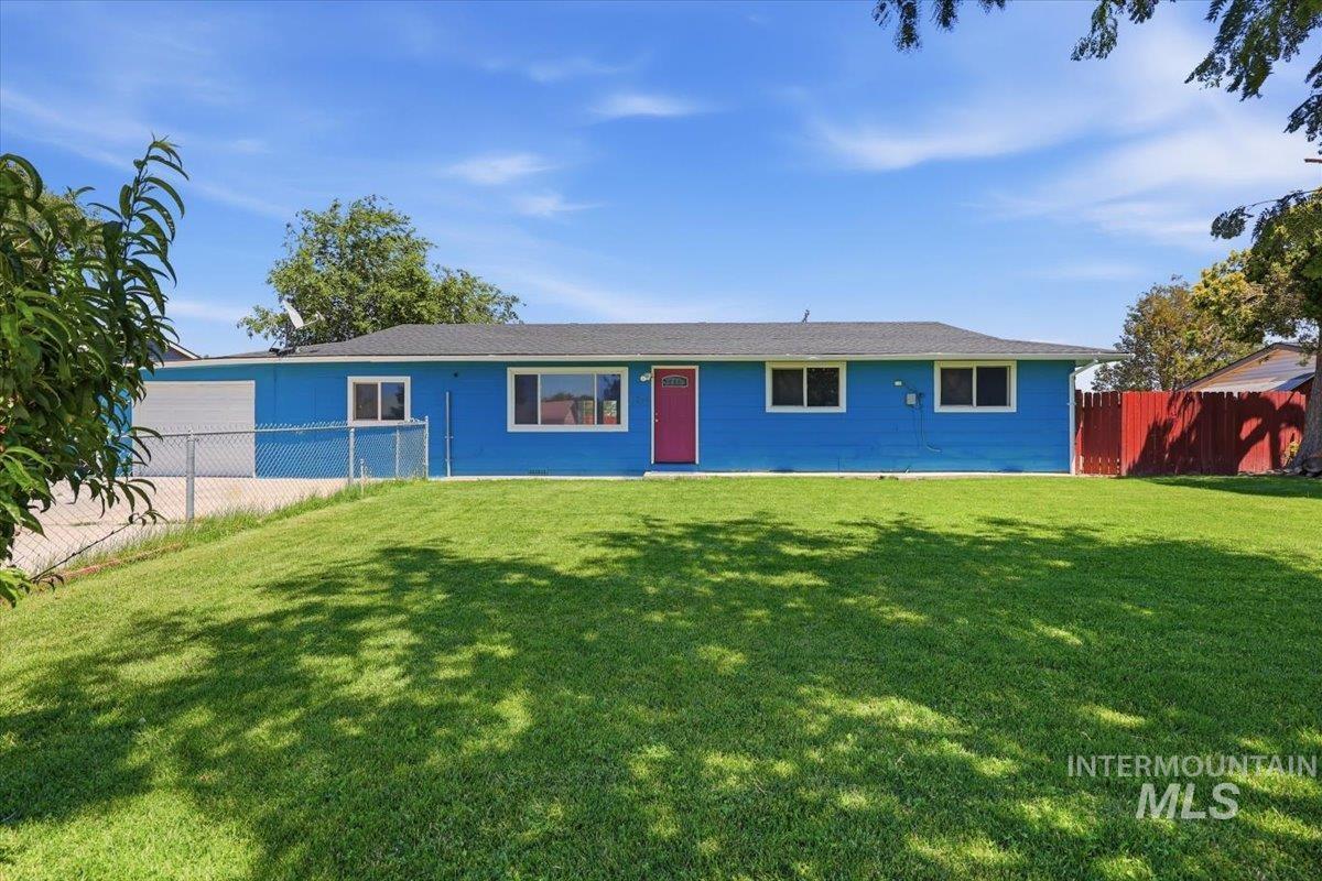5720 Sunset Dr, Nampa ID 83686