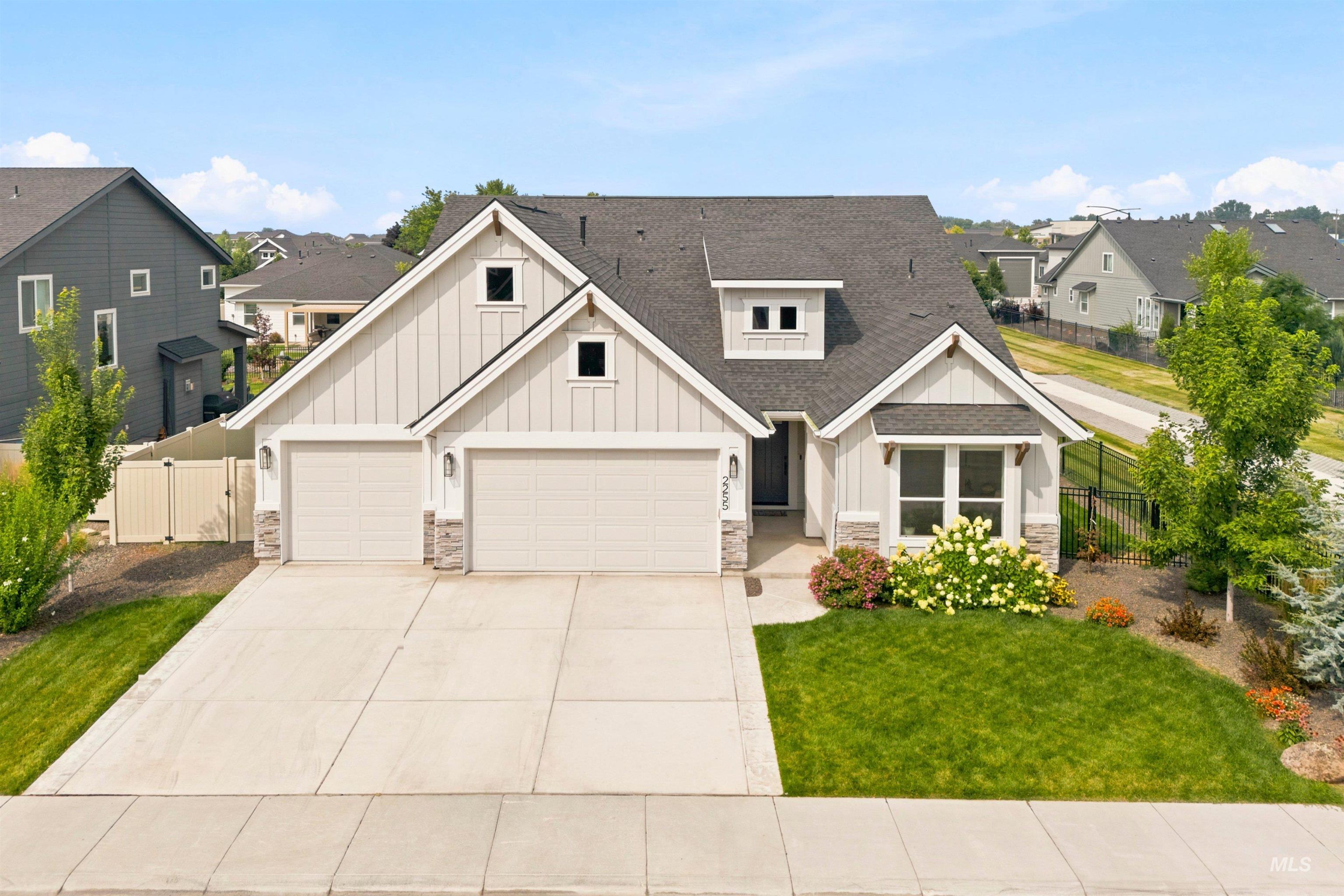 2255 N Sugar Loop Ave, Star ID 83669