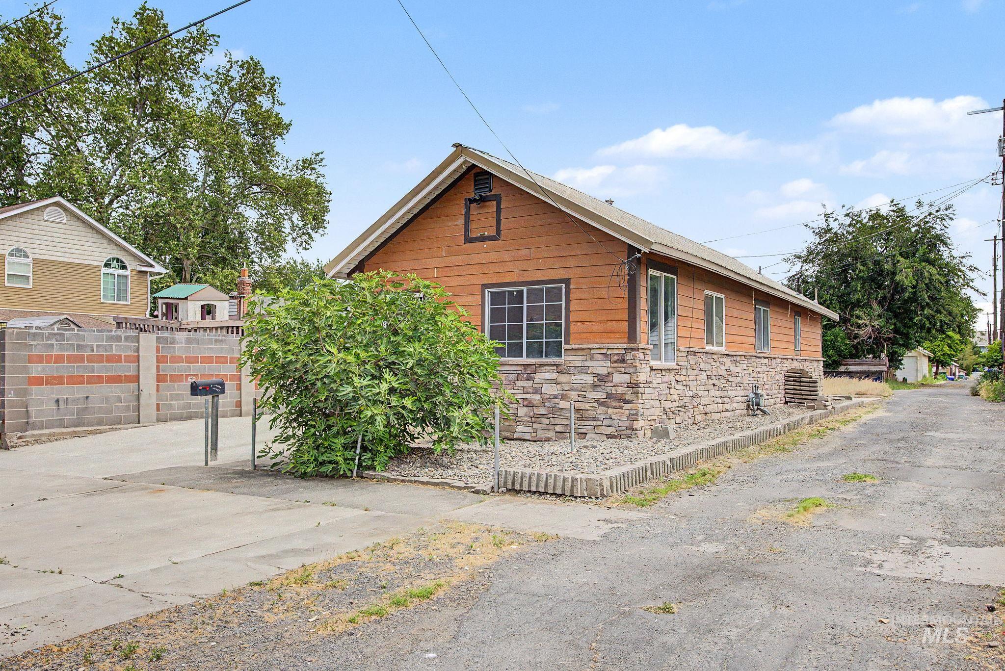 813 10th Street, Lewiston ID 83501