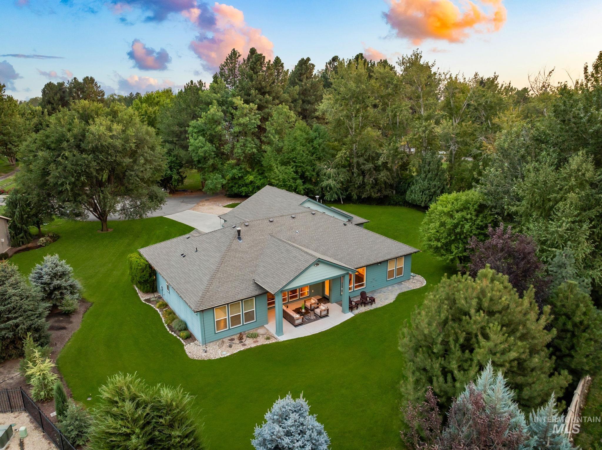 274 E Schmeizer Lane, Boise ID 83706