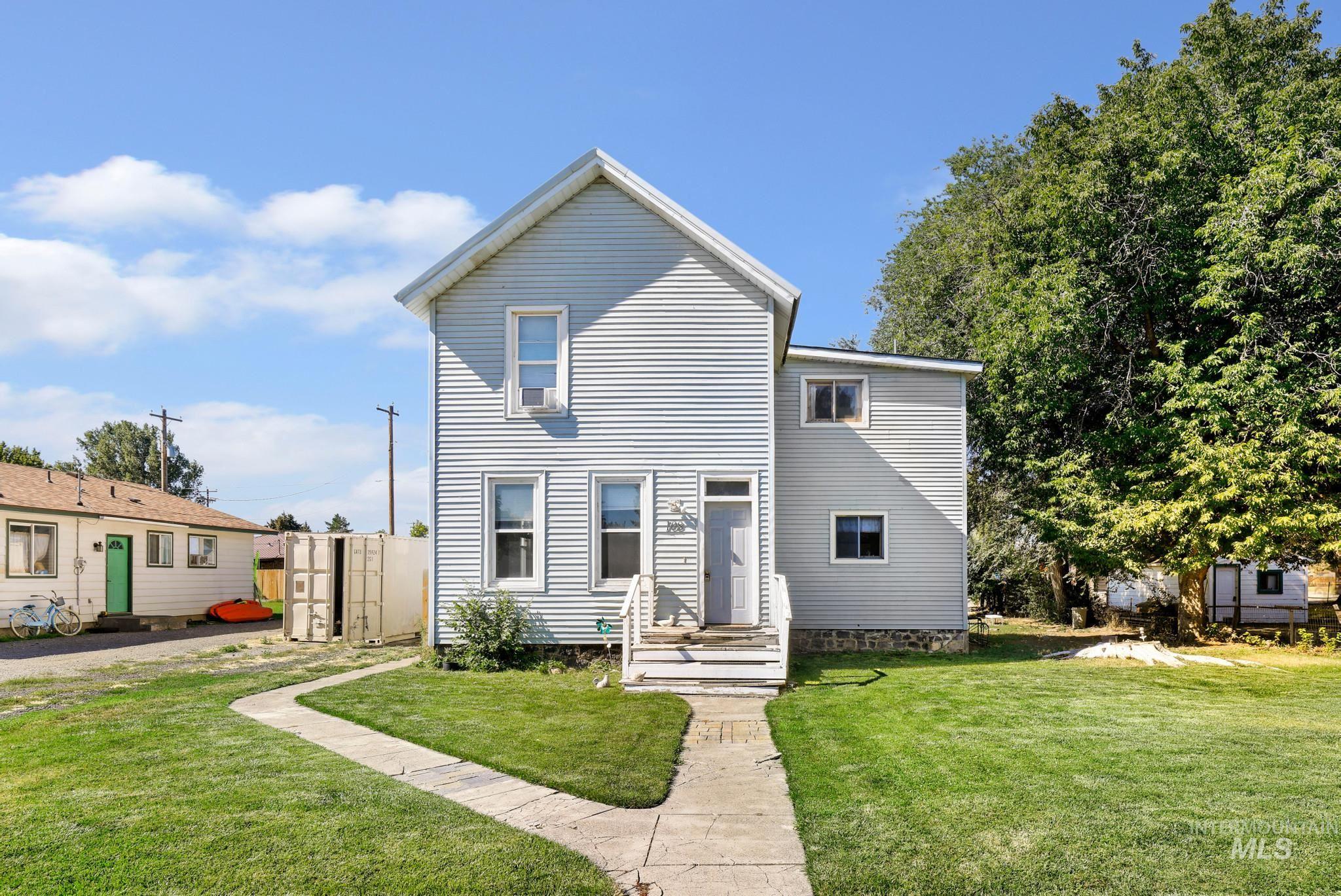 108 E C St, Shoshone ID 83352