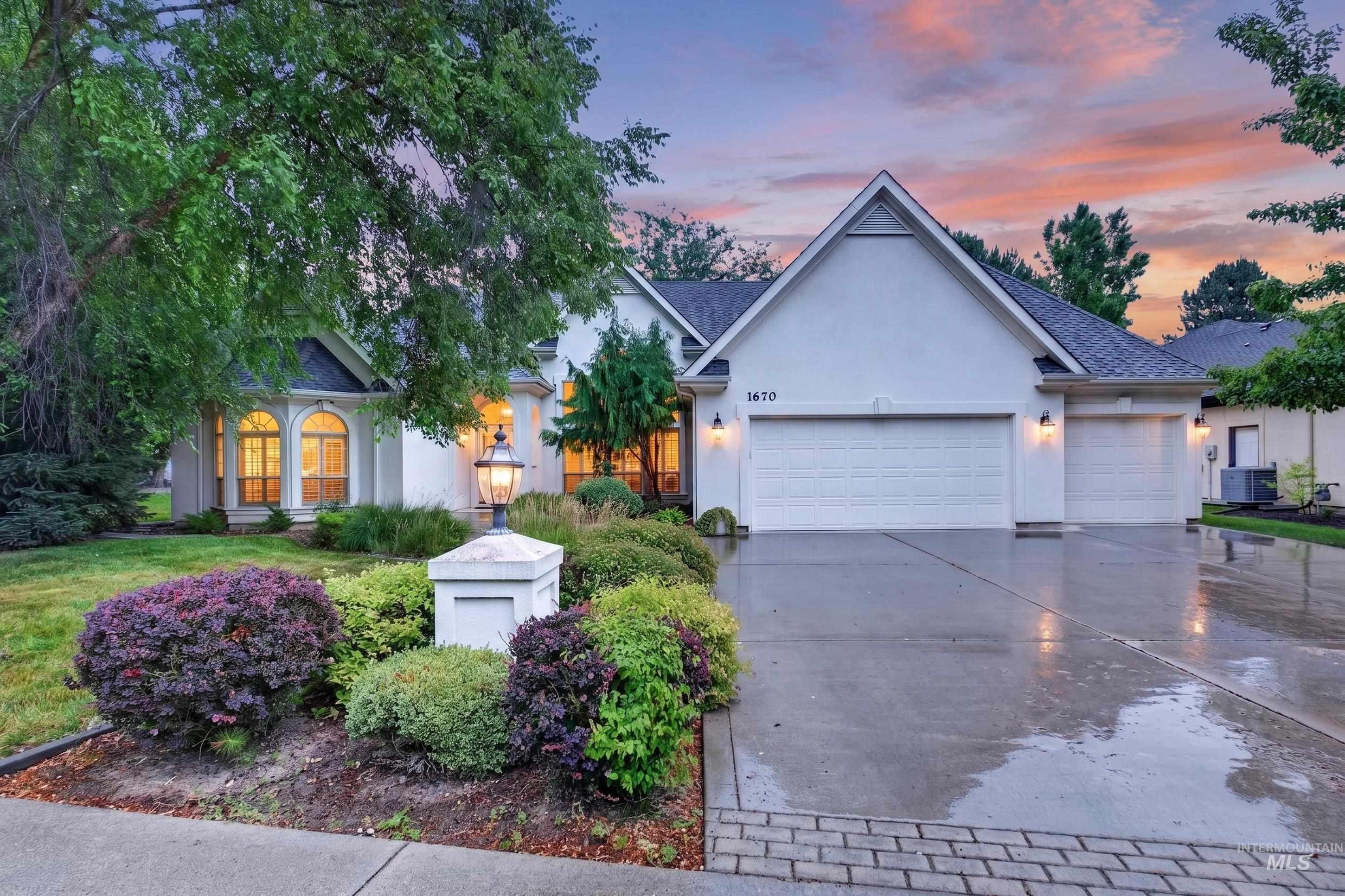 1670 S Willow Lake Way, Eagle ID 83616