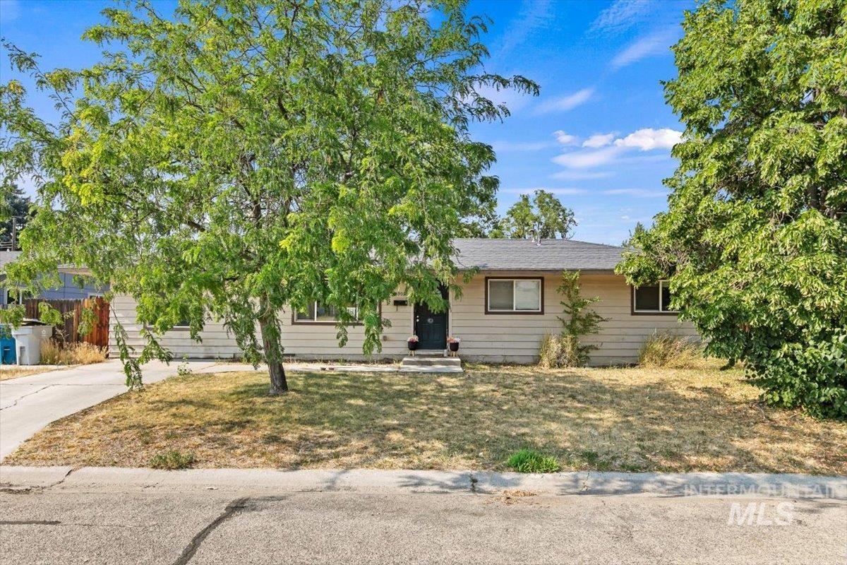 3902 W St Andrews, Boise ID 83705