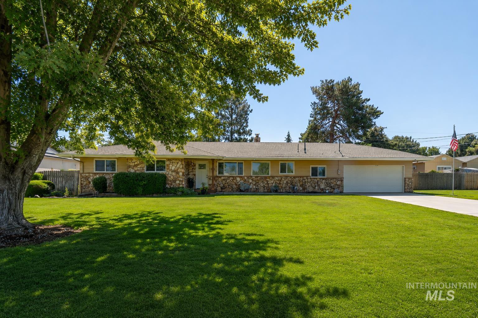 3302 S Midland, Nampa ID 83686