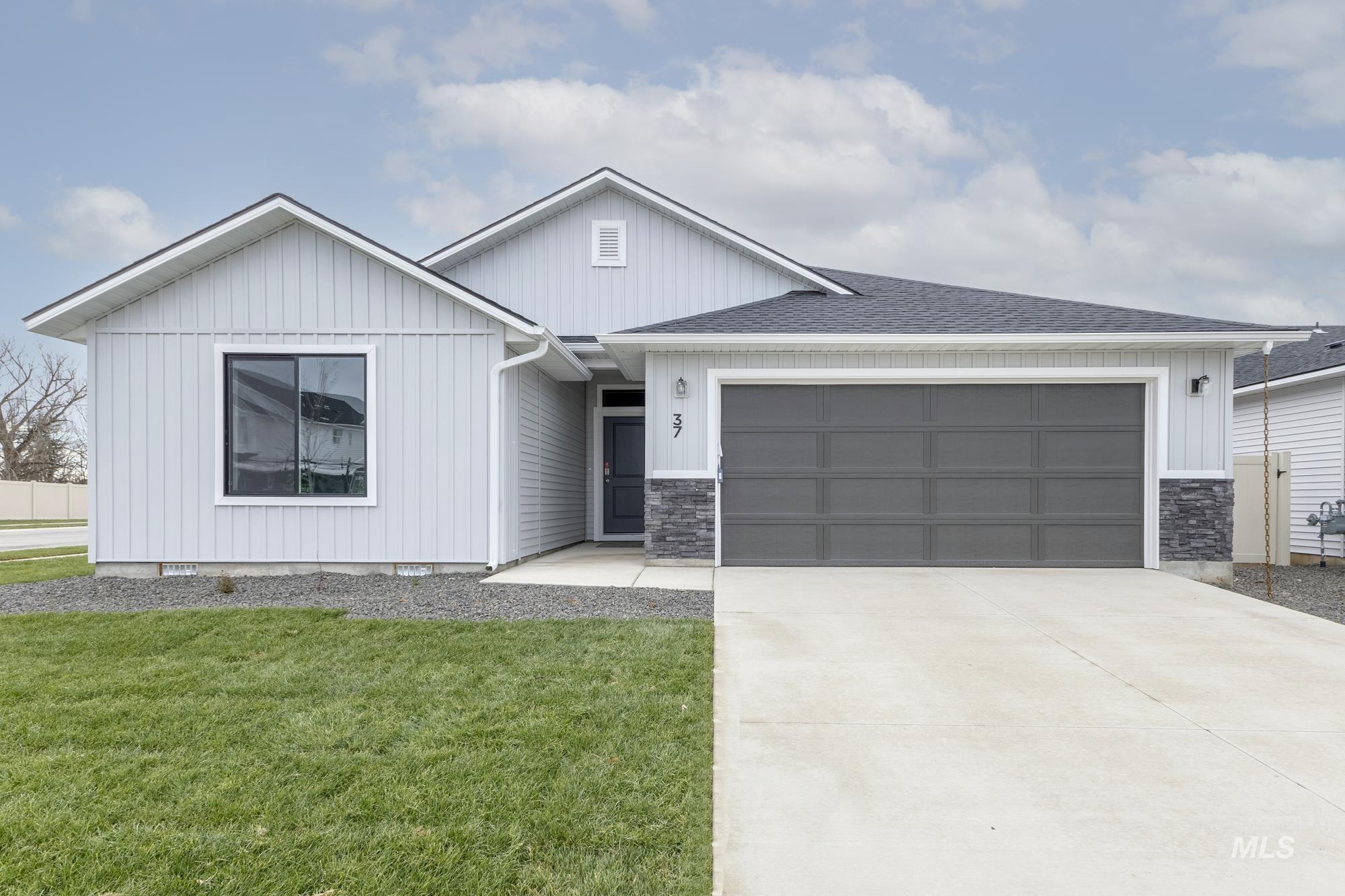 208 W 17th Ave, Jerome ID 83338