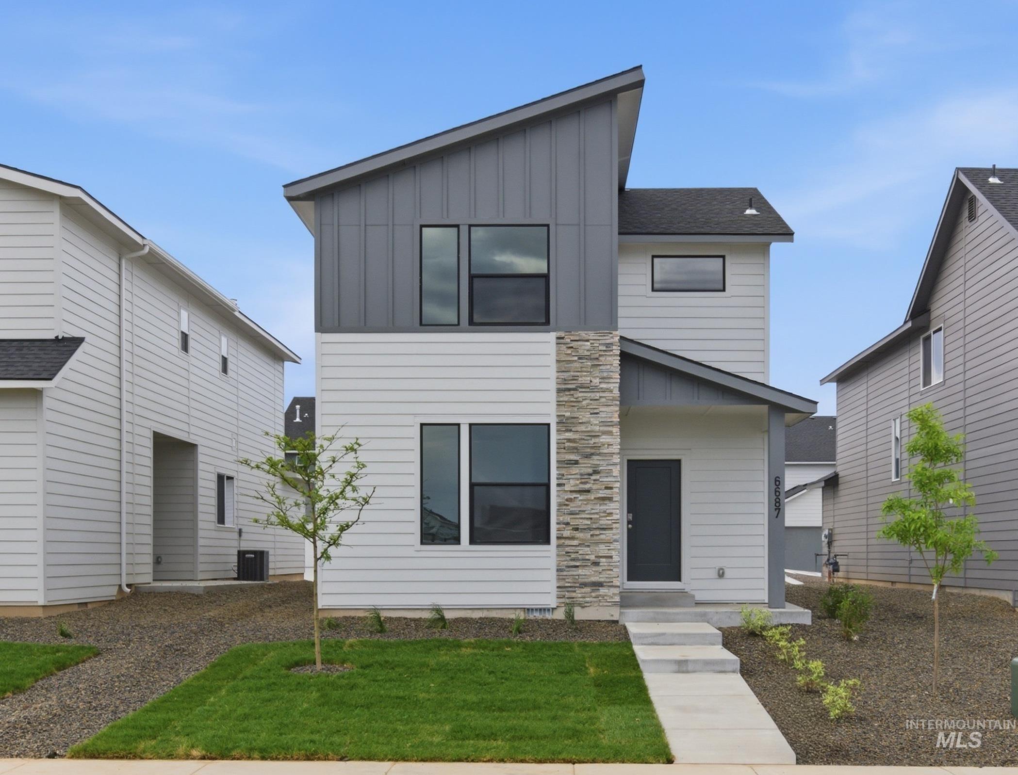 6687 W Fairy Falls Dr, Meridian ID 83646