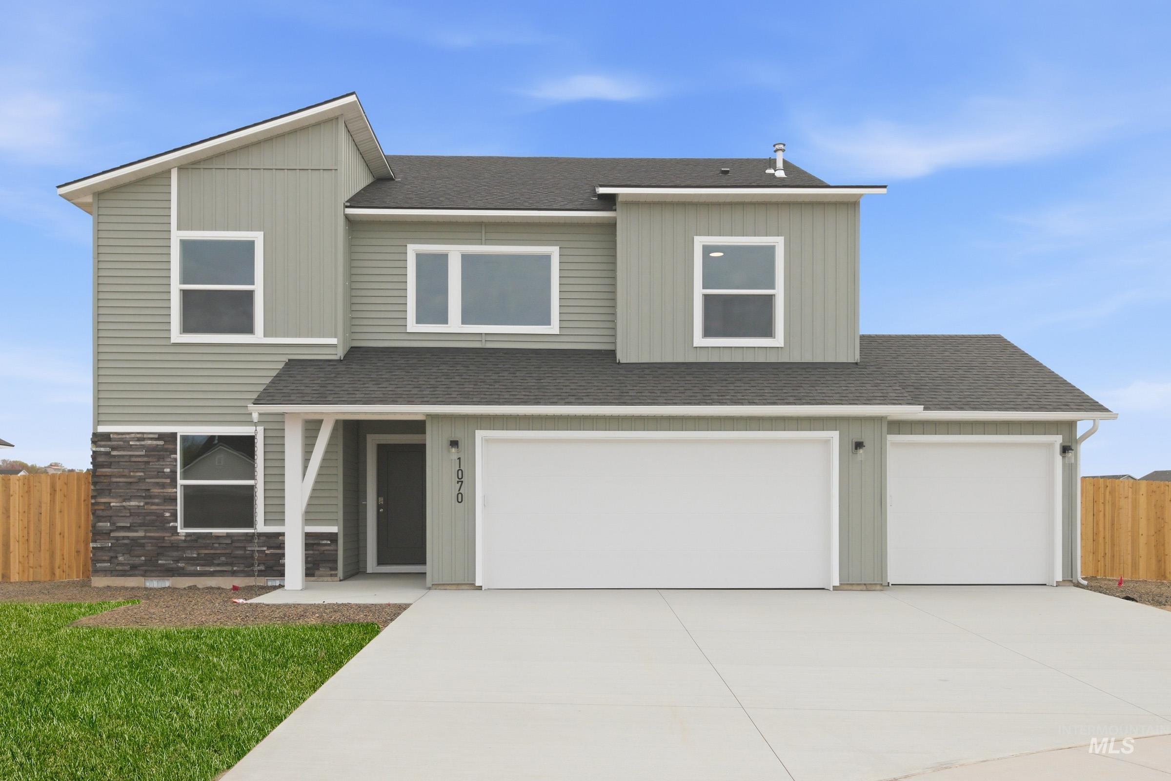 1070 Woods Bog Ave, Middleton ID 83644