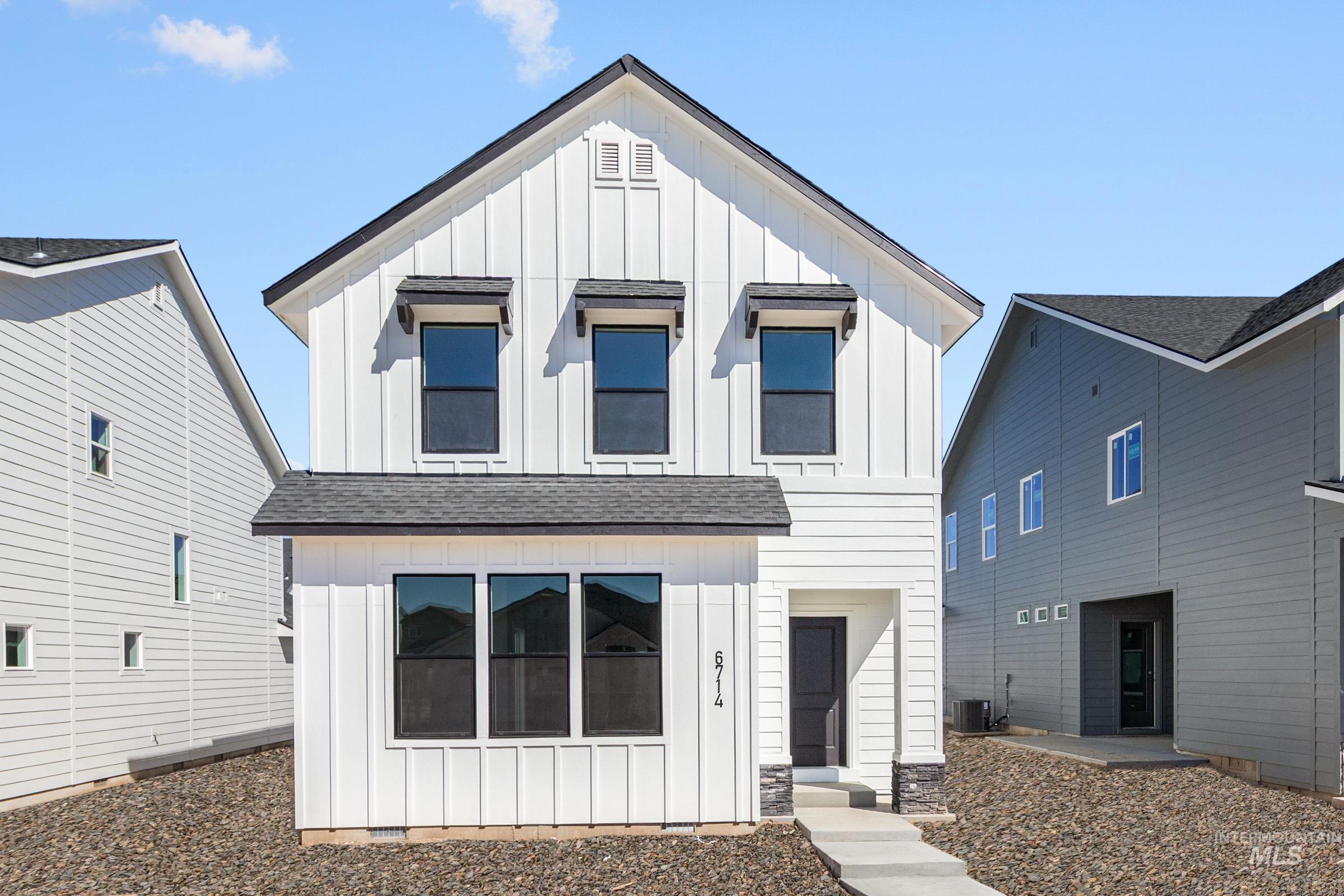 6714 W Redwood Creek Dr, Meridian ID 83646
