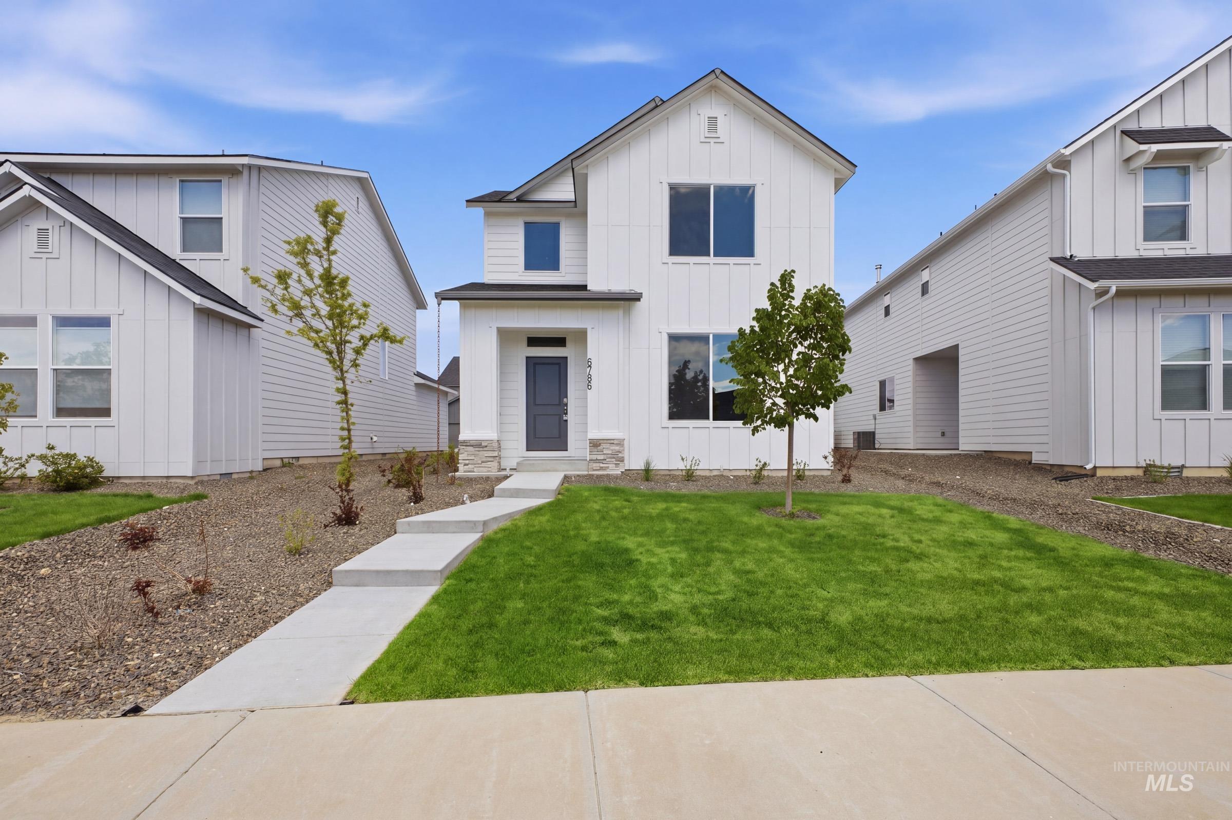 6786 W Redwood Creek Dr, Meridian ID 83646