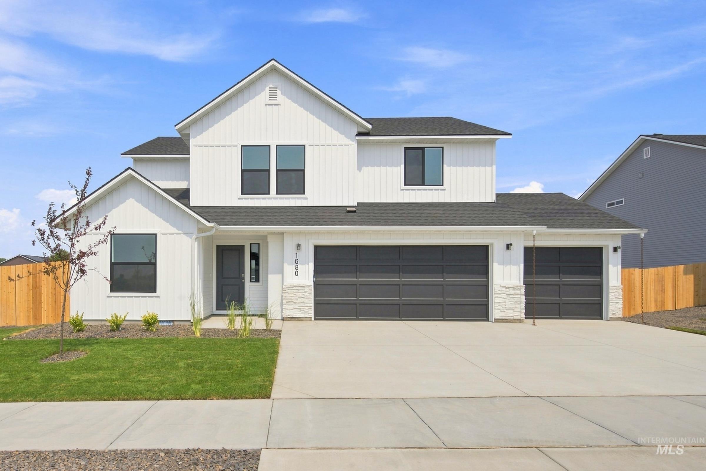 1680 Gyrfalcon St, Middleton ID 83644