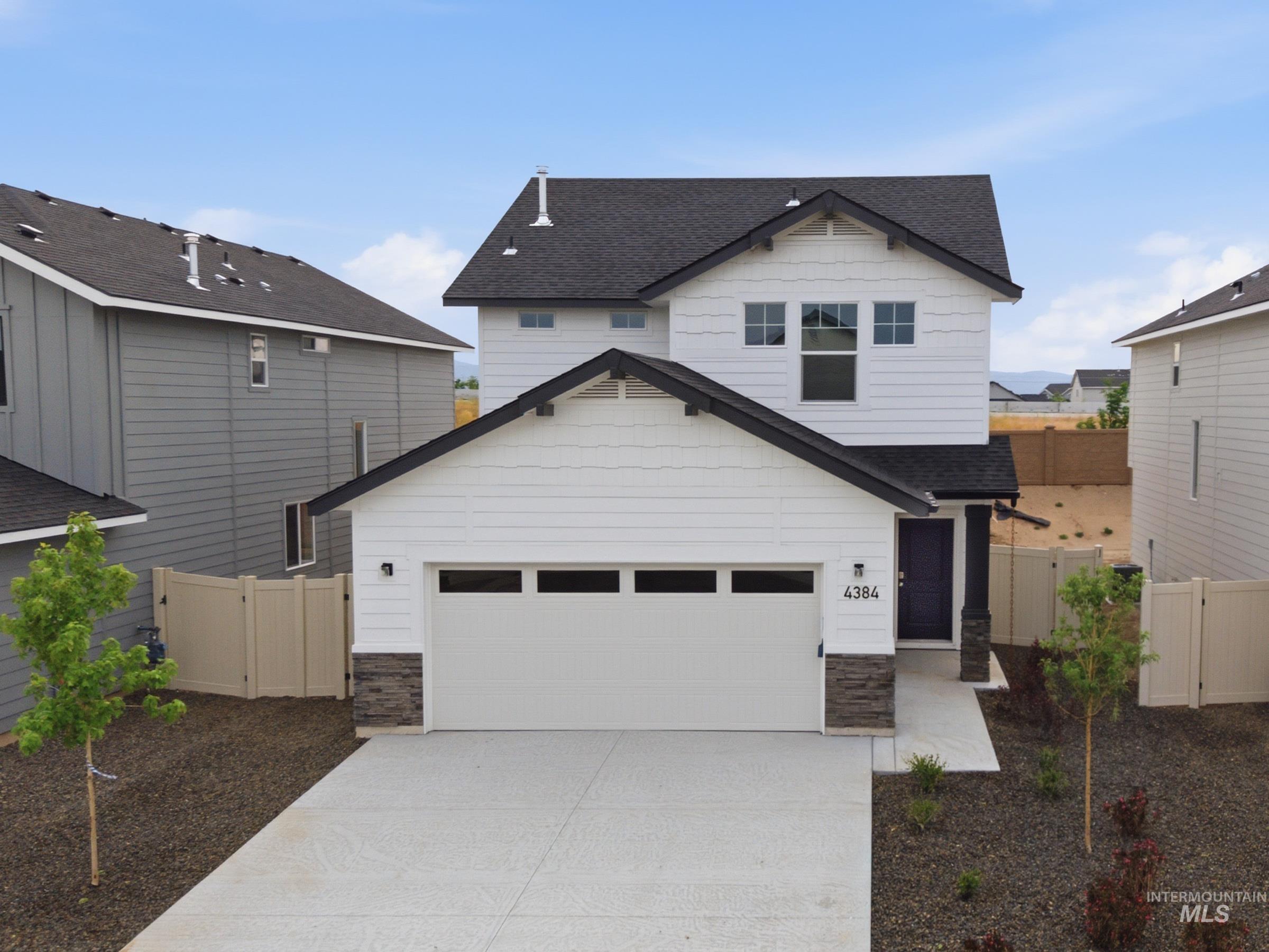 4384 N Alameda Creek Ave, Meridian ID 83646