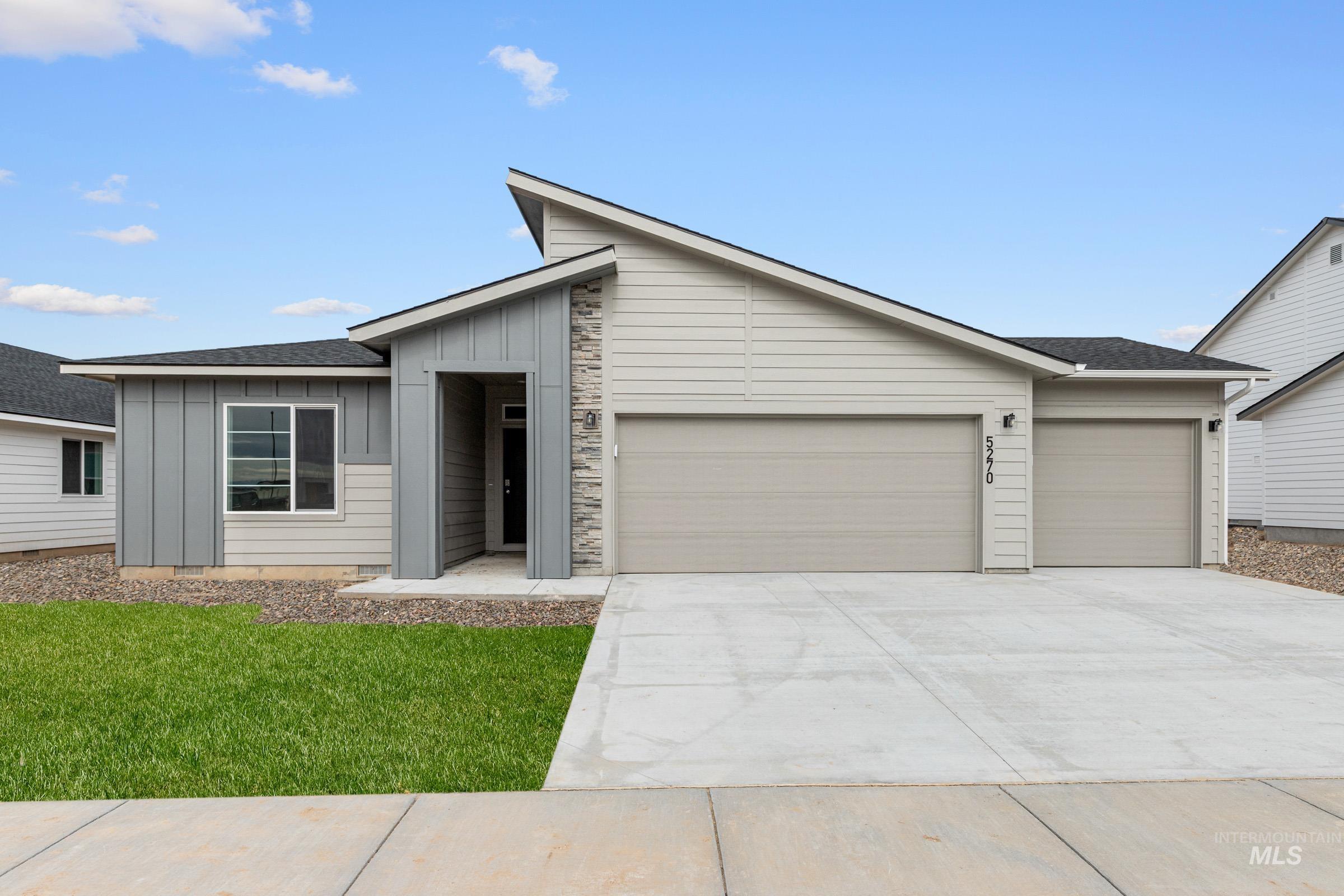 5270 E Phelps Lake Dr, Nampa ID 83687