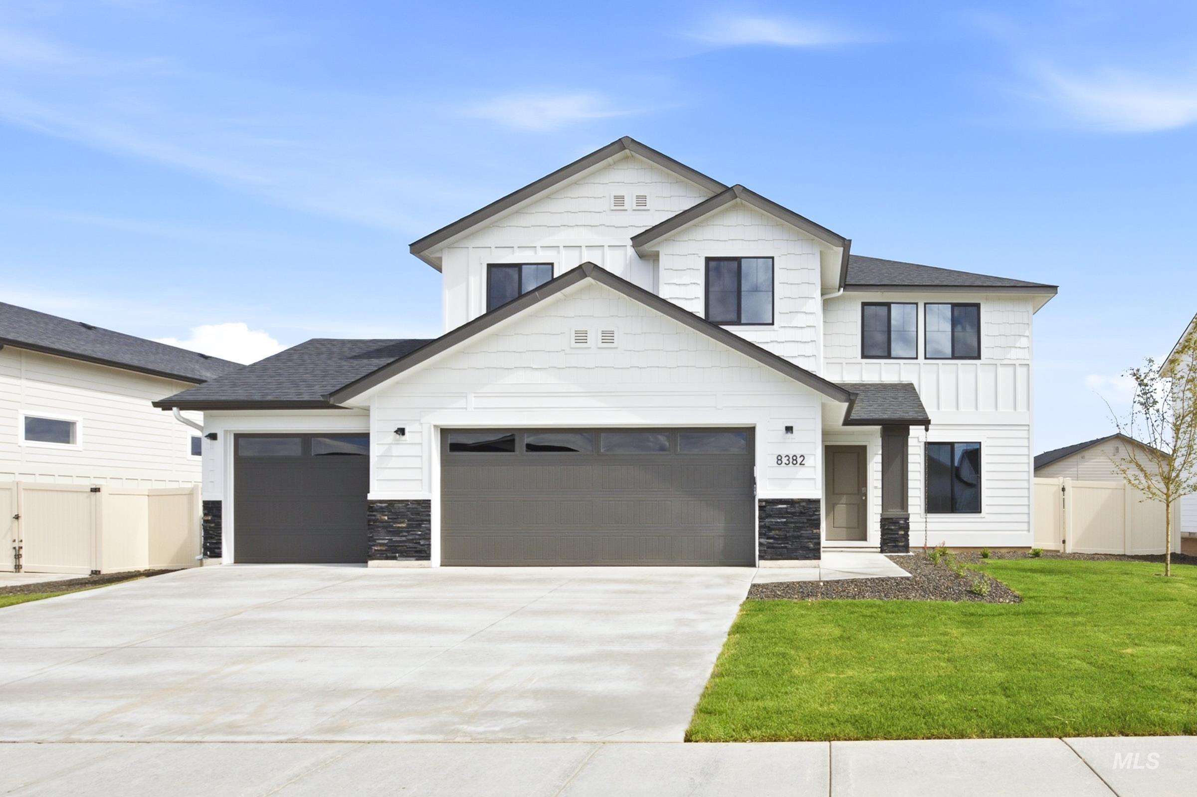 8382 E Cool River Lp, Nampa ID 83687