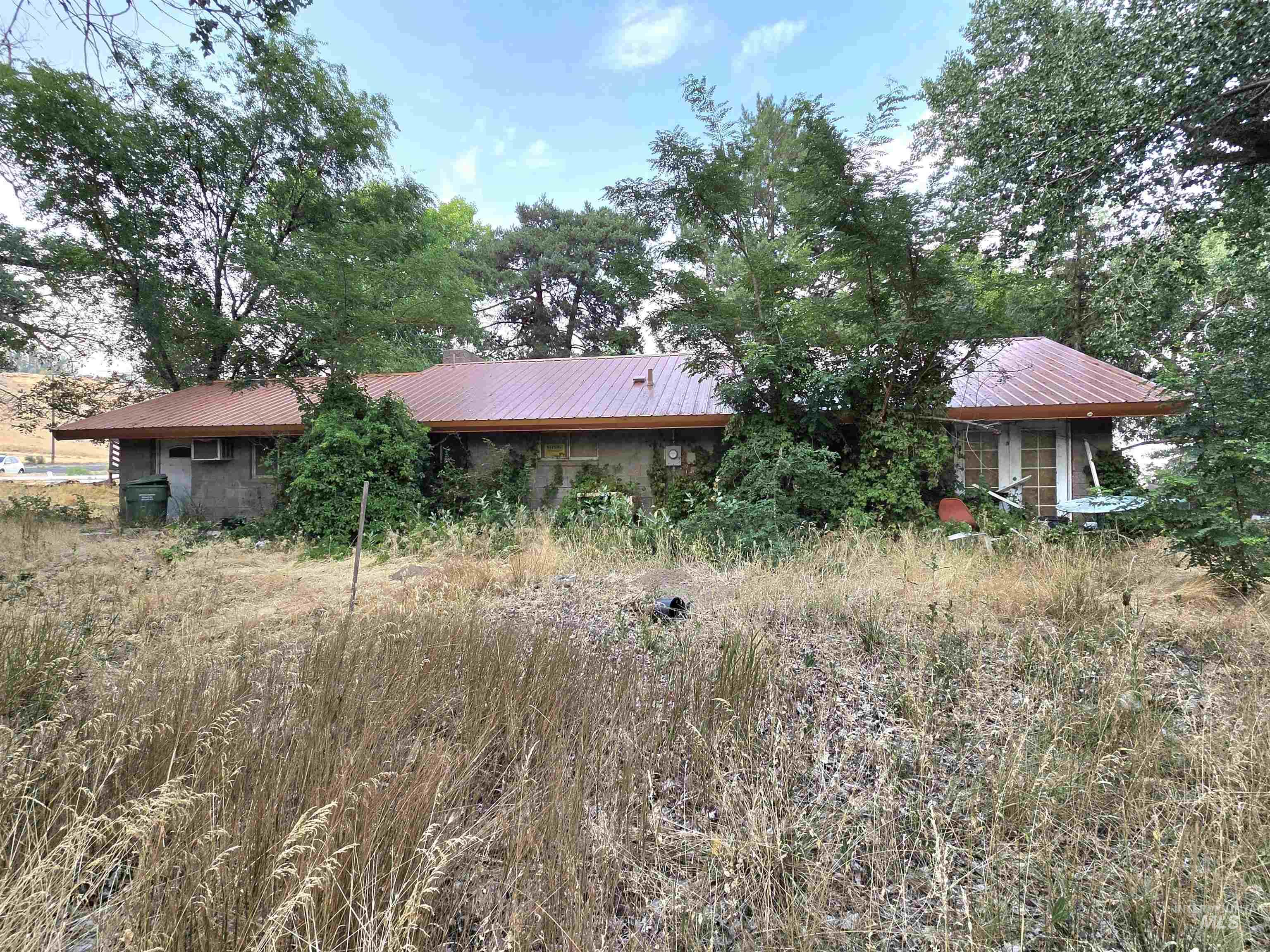 757 Foothill Dr, Ontario OR 97914