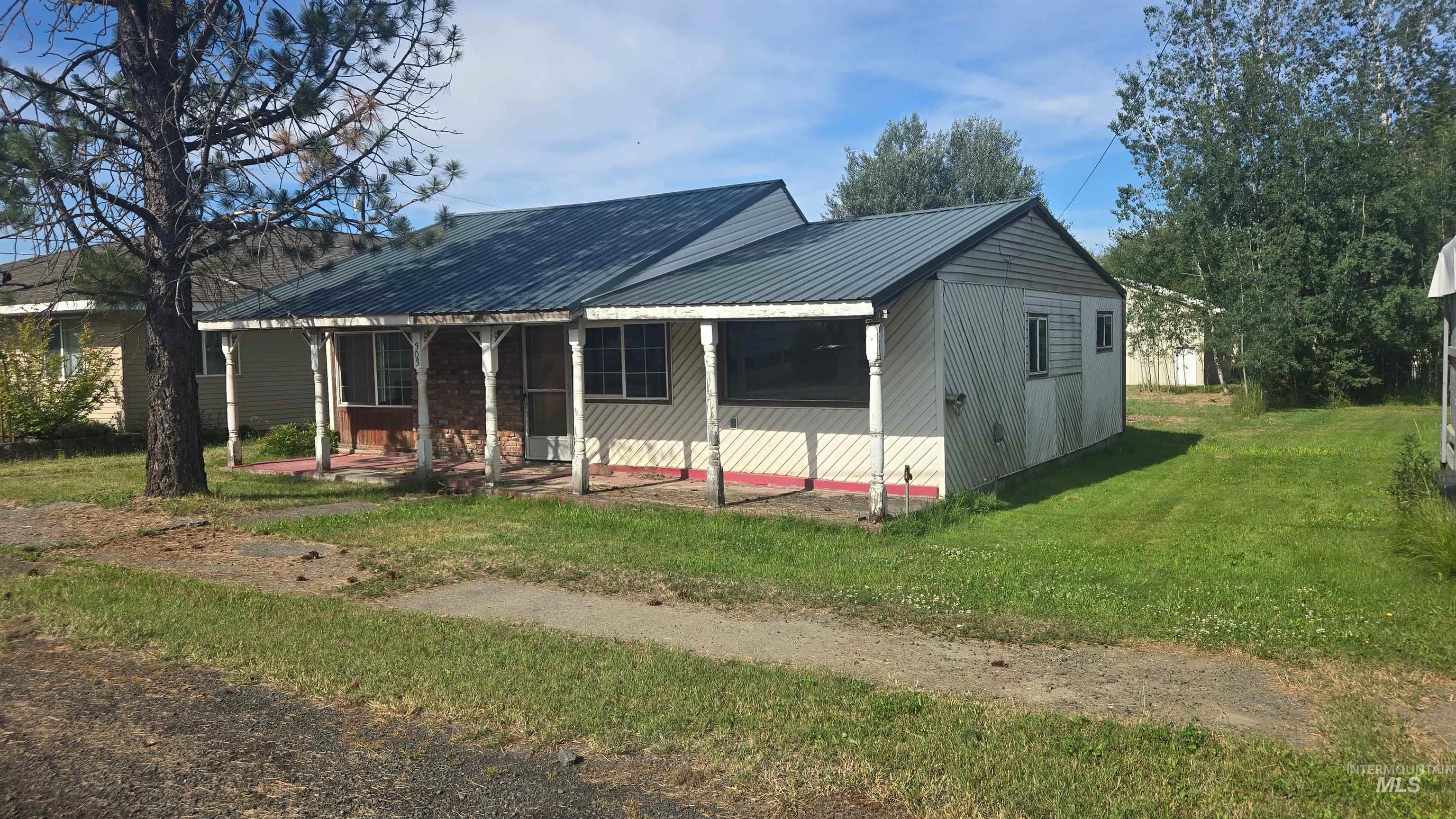 303 3rd Ave, Bovill ID 83806