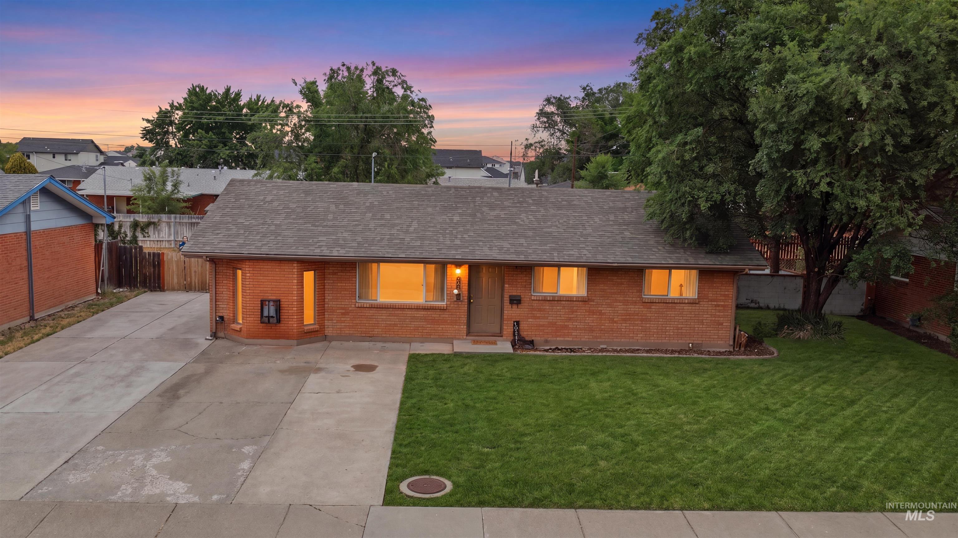 940 E 16th N, Mountain Home ID 83647