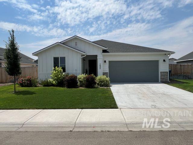 1935 SW Cooper Ave, Mountain Home ID 83647