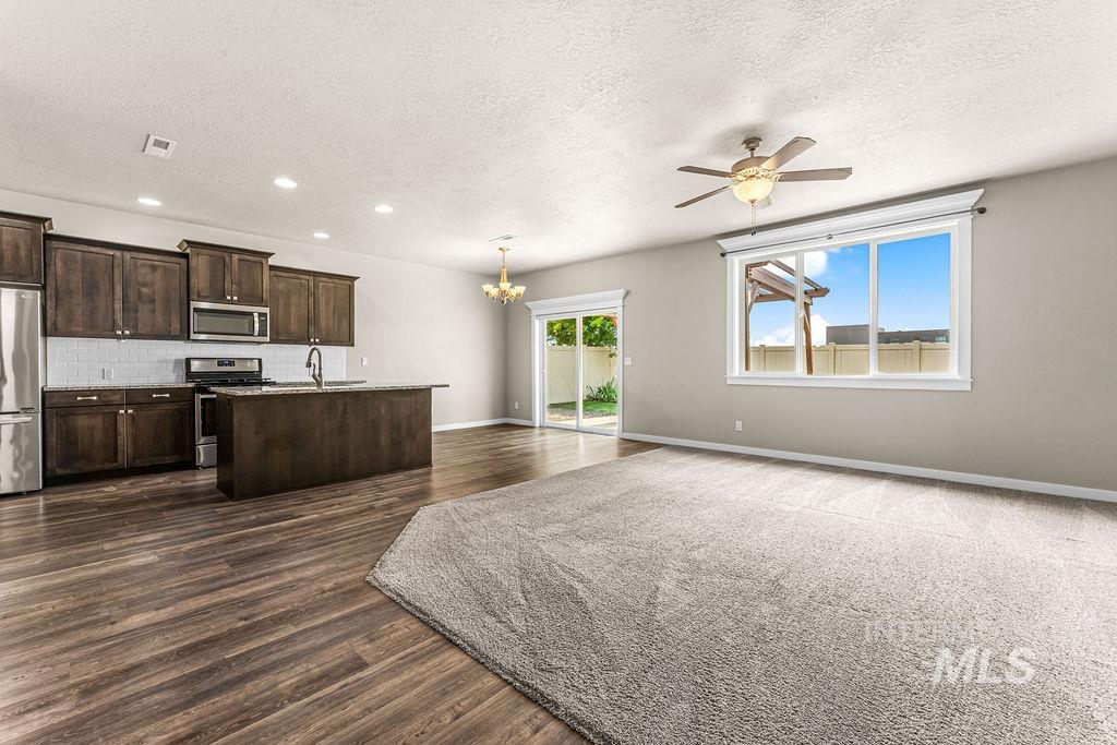 2193 S Hills Ave., Meridian ID 83642