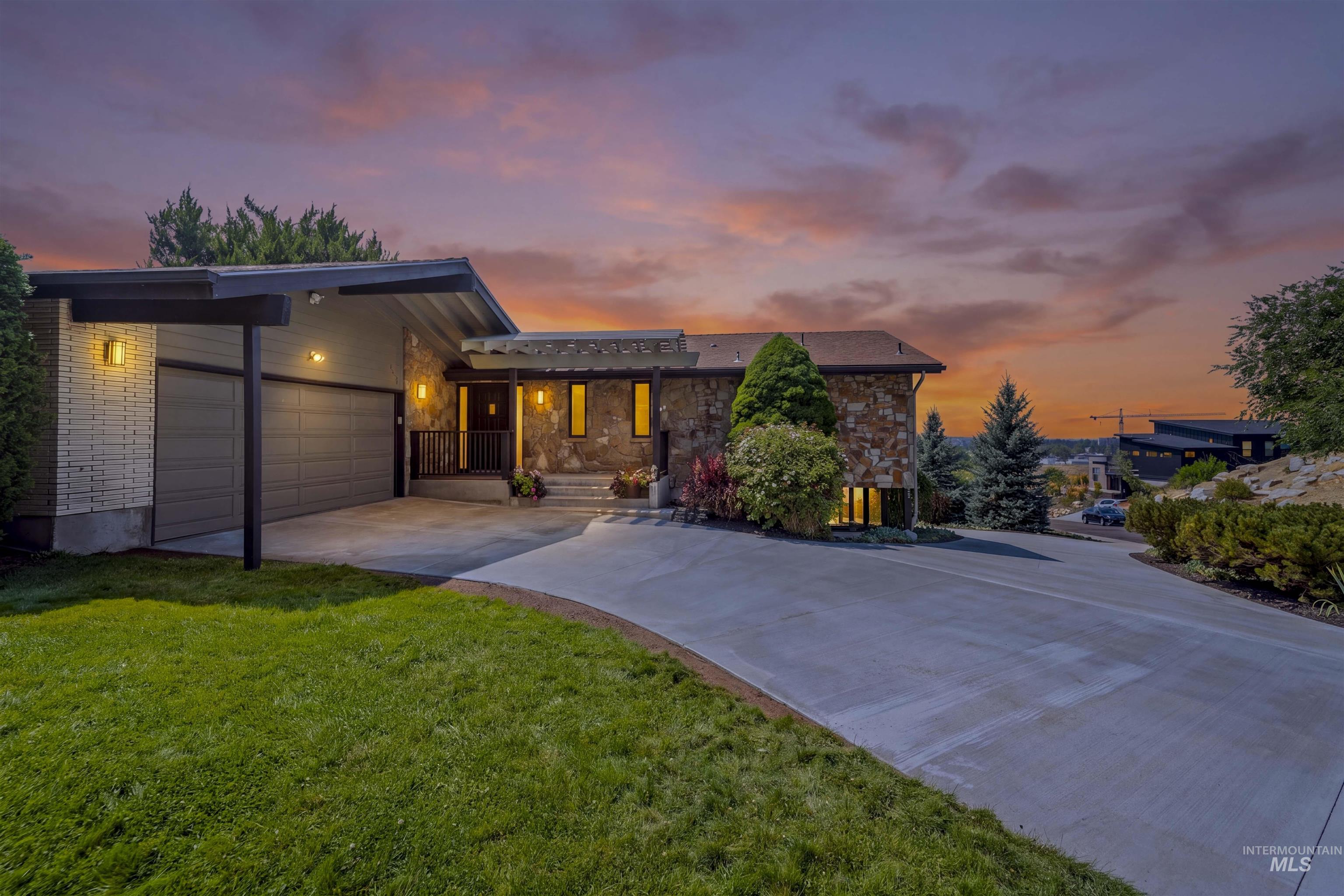 1113 E Santa Maria Dr, Boise ID 83712