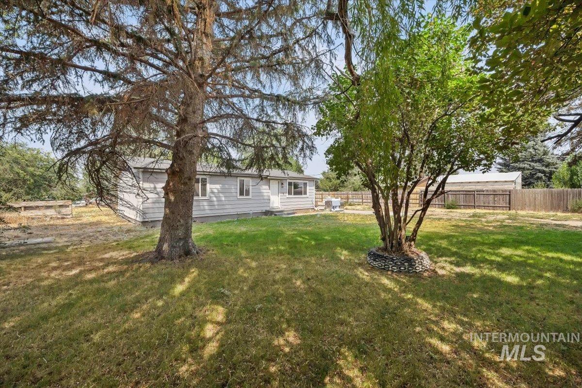 110 Park St N, Hazelton ID 83335