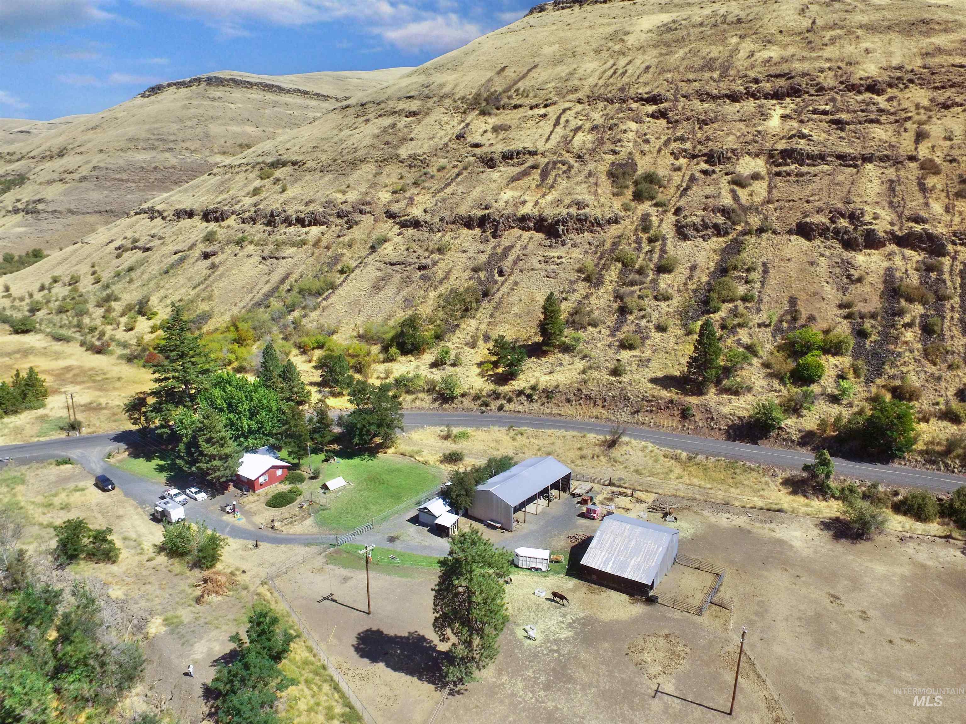 1920 Tucannon Road, Pomeroy WA 99347