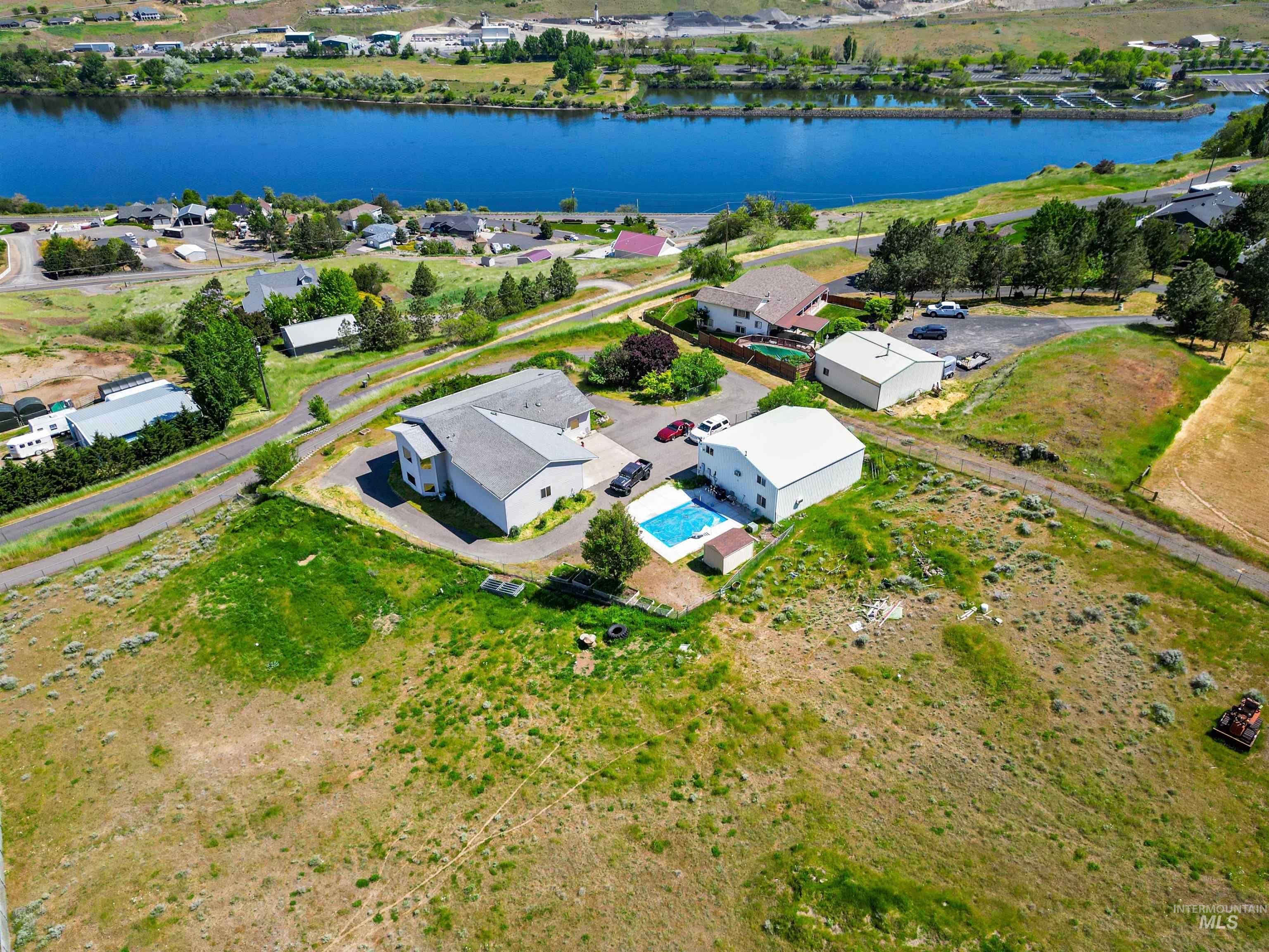 2750 S Perry Lane, Clarkston WA 99403