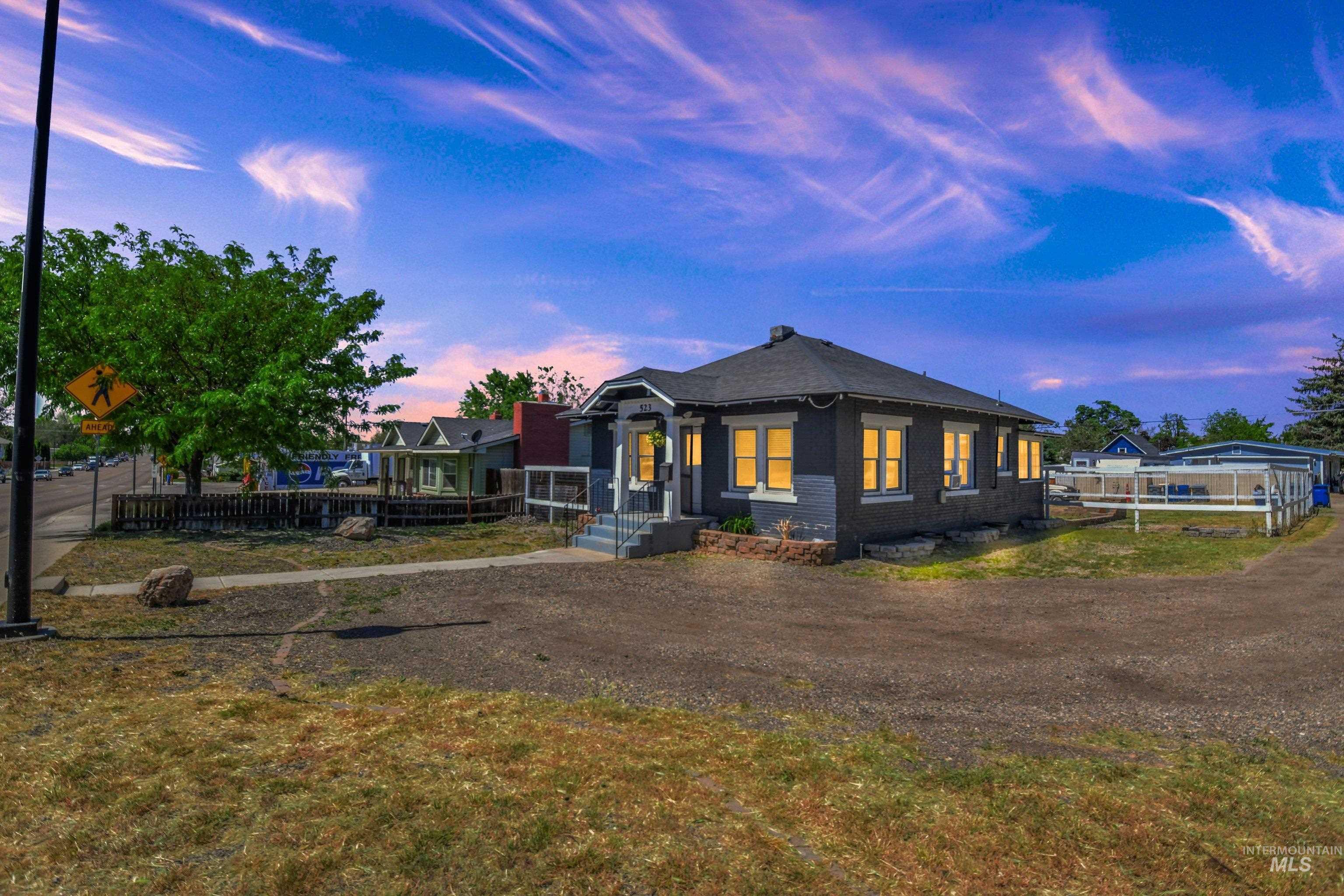 523 16th Ave N, Nampa ID 83687