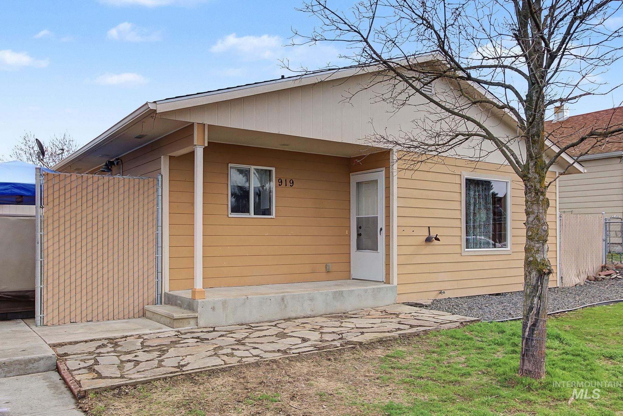 919 9th Street, Clarkston WA 99403