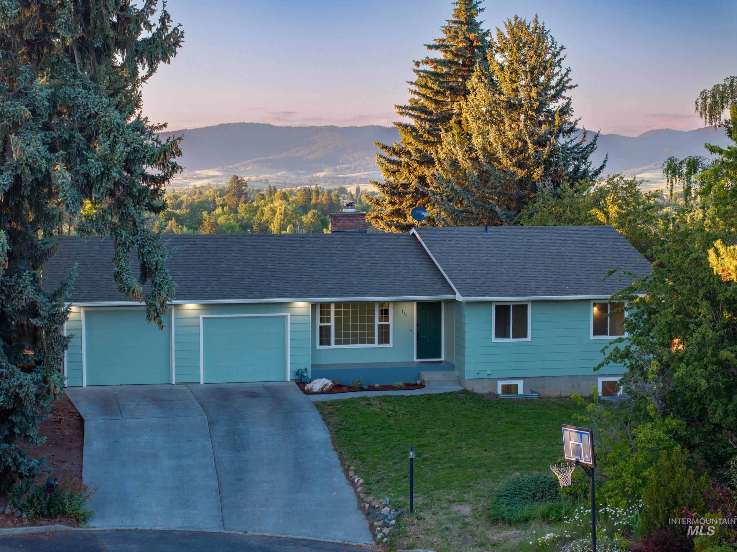 114 Arrow, Moscow ID 83843