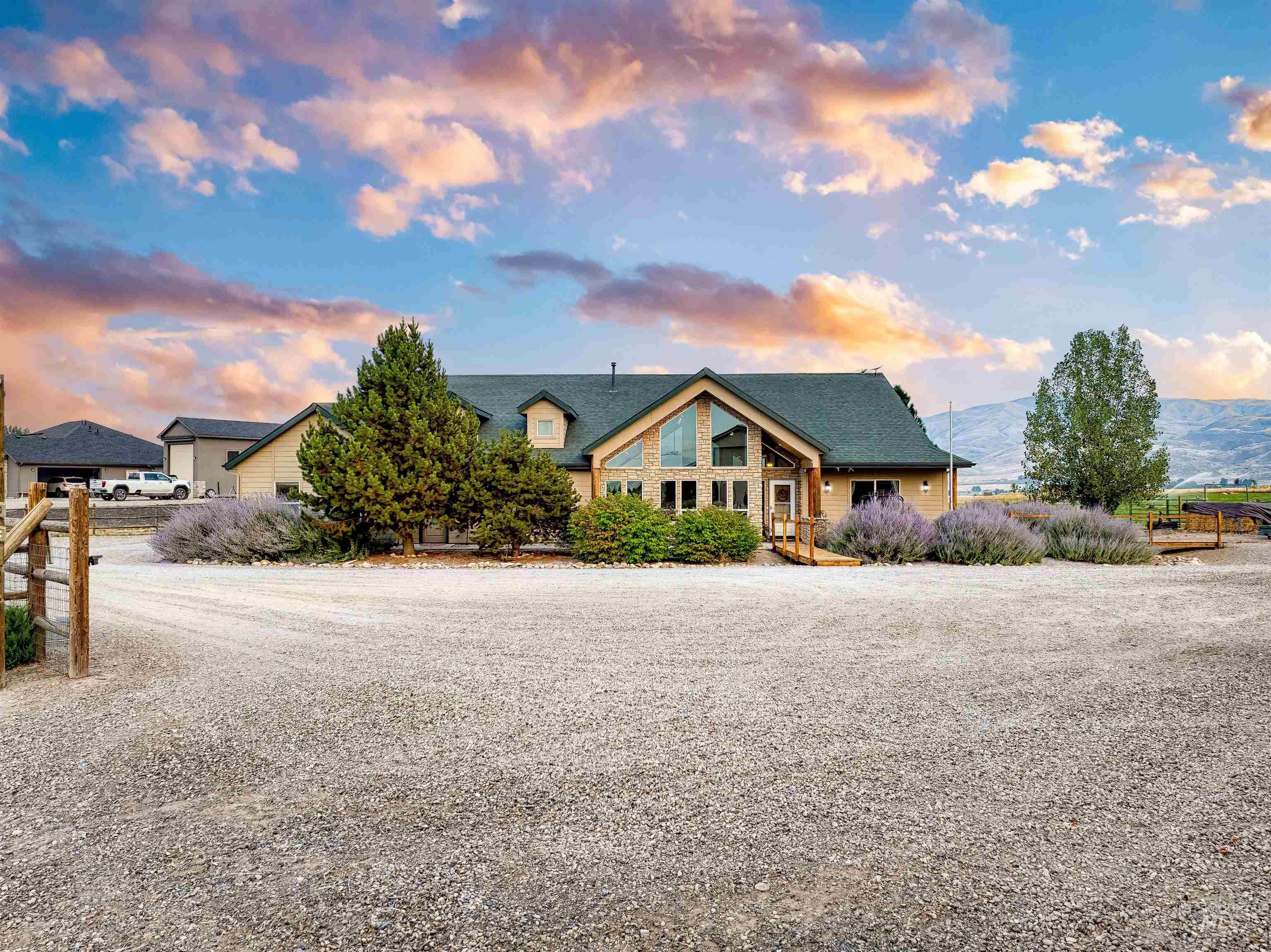 9225 N Highway 52, Horseshoe Bend ID 83629