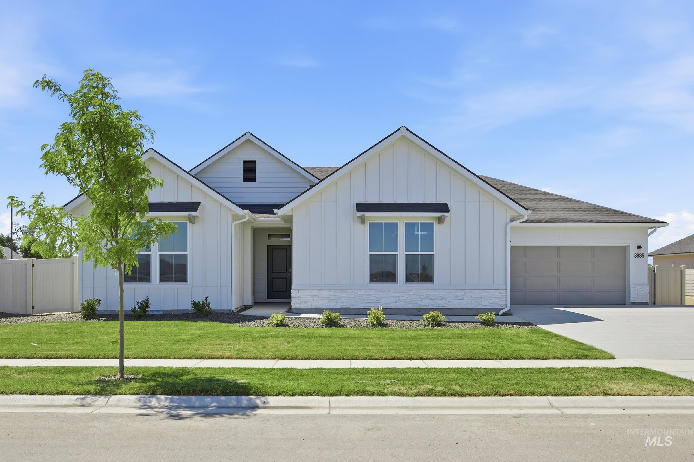 3885 E White Plains St, Nampa ID 83686